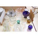 A quantity of assorted glassware