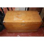 A blanket chest 91cm wide