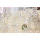 A quantity of assorted glassware