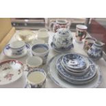 Late 18th Century/ early 19th Century ceramics to include Worcester Newhall, Coalport, Lowestoft