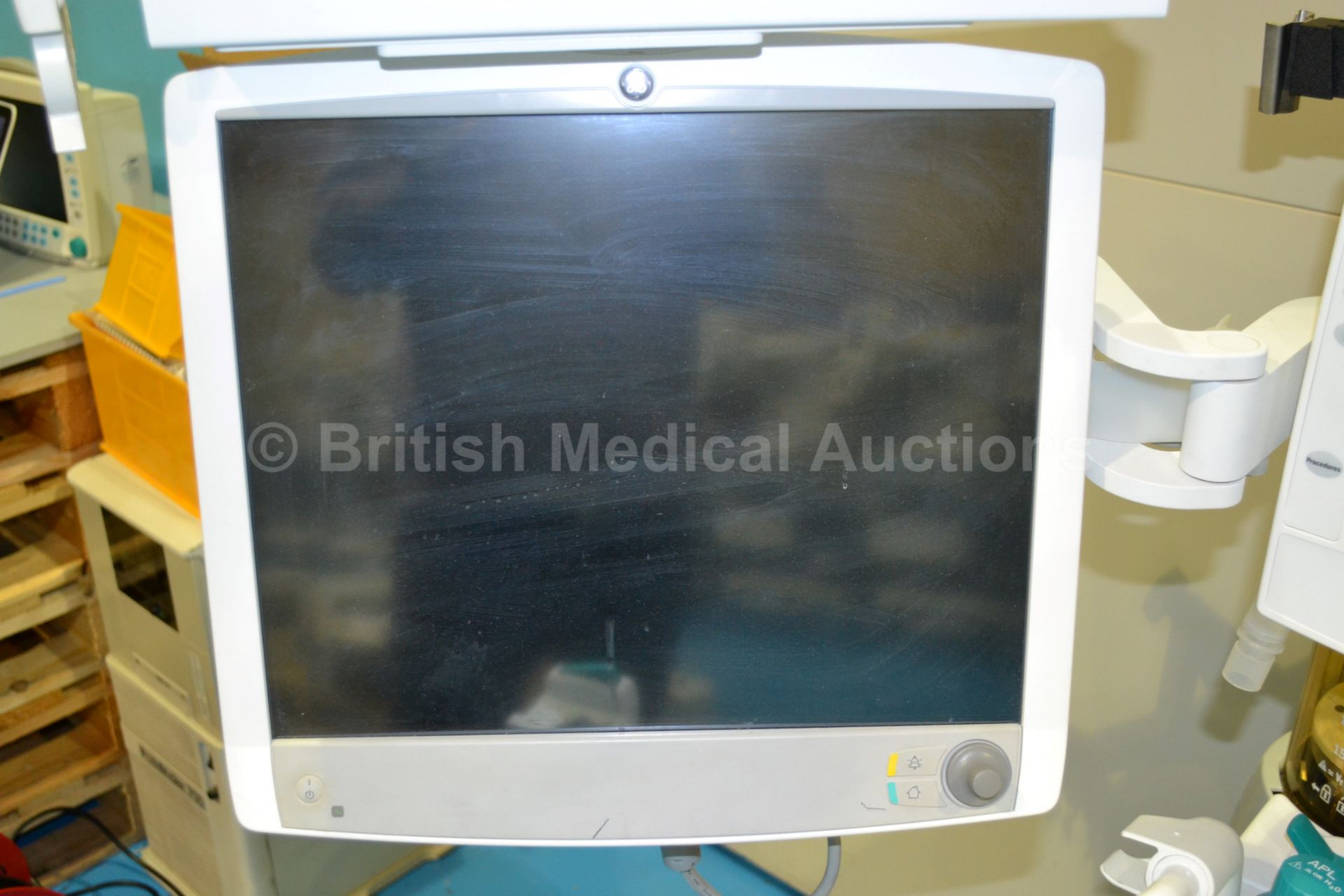 GE Datex Ohmeda Avance Anaesthetic Trolley with bu - Image 5 of 9