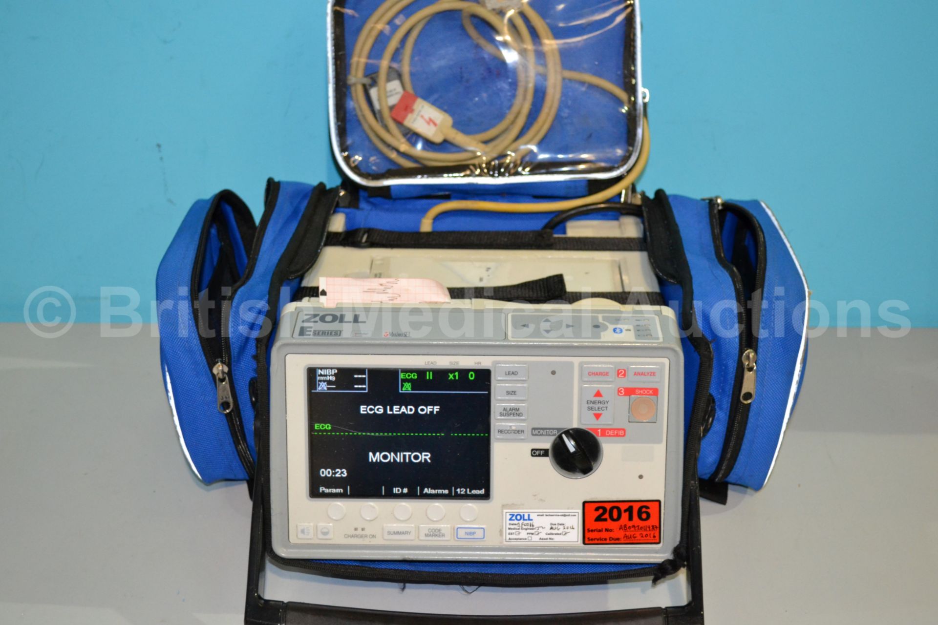 Zoll E Series Defibrillator / Monitor with NIBP, C