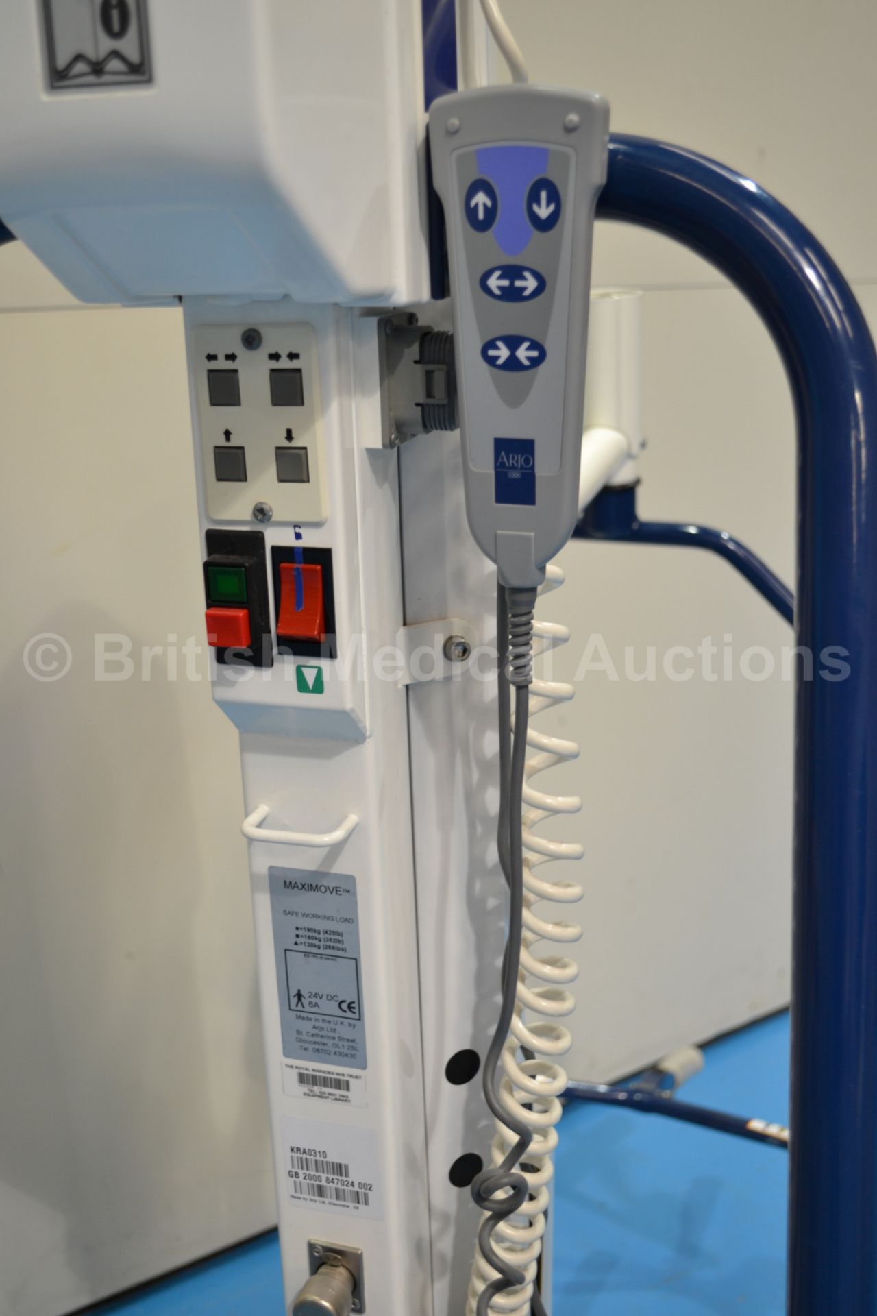 Arjo Maximove Electric Patient Hoist with Controll - Image 2 of 3