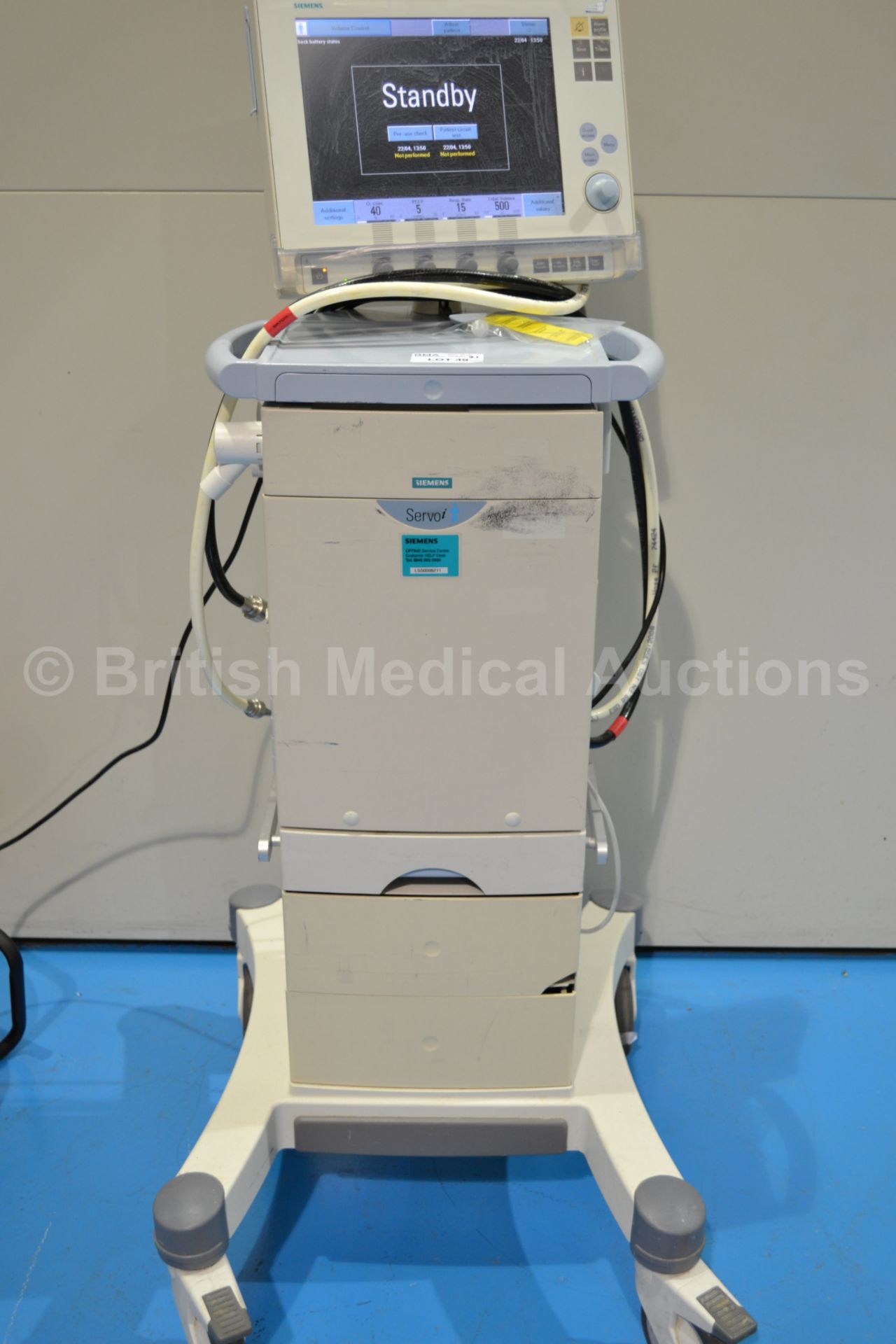 Siemens Servo-i Ventilator System with 4 Battery M