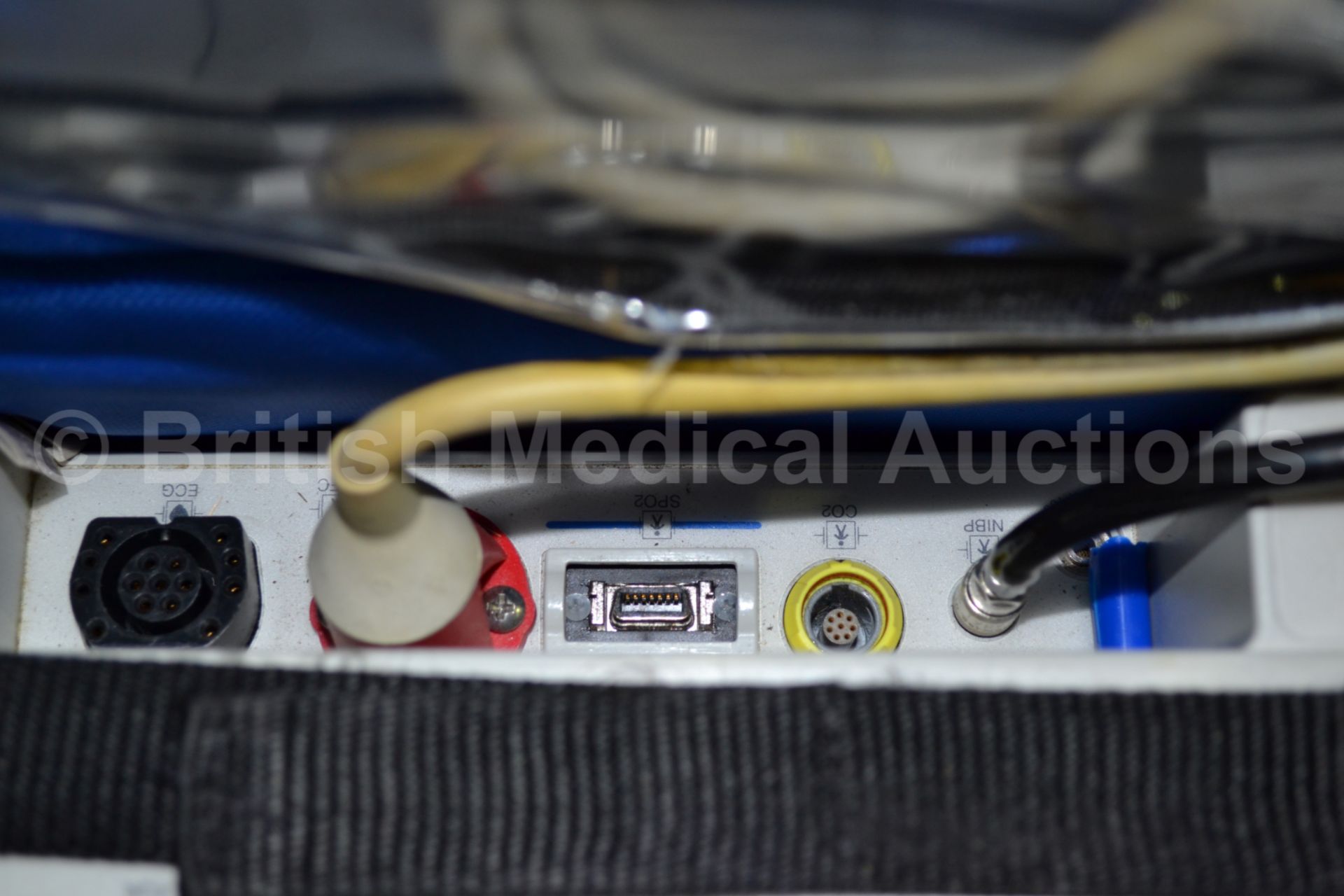 Zoll E Series Defibrillator / Monitor with NIBP, C - Image 3 of 4