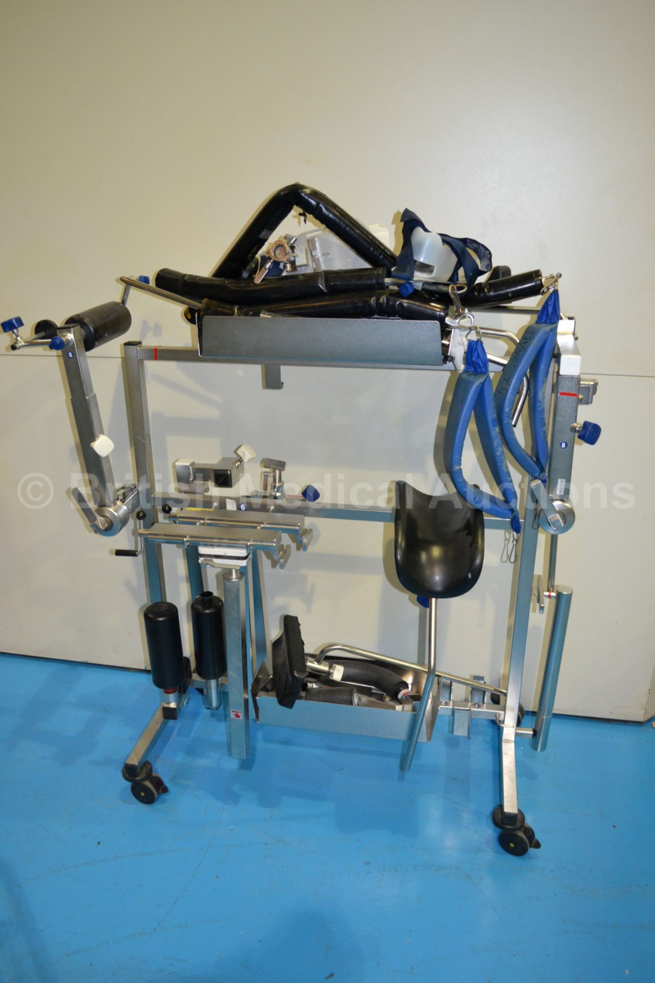 Operating Table Accessories Trolley with Accessori