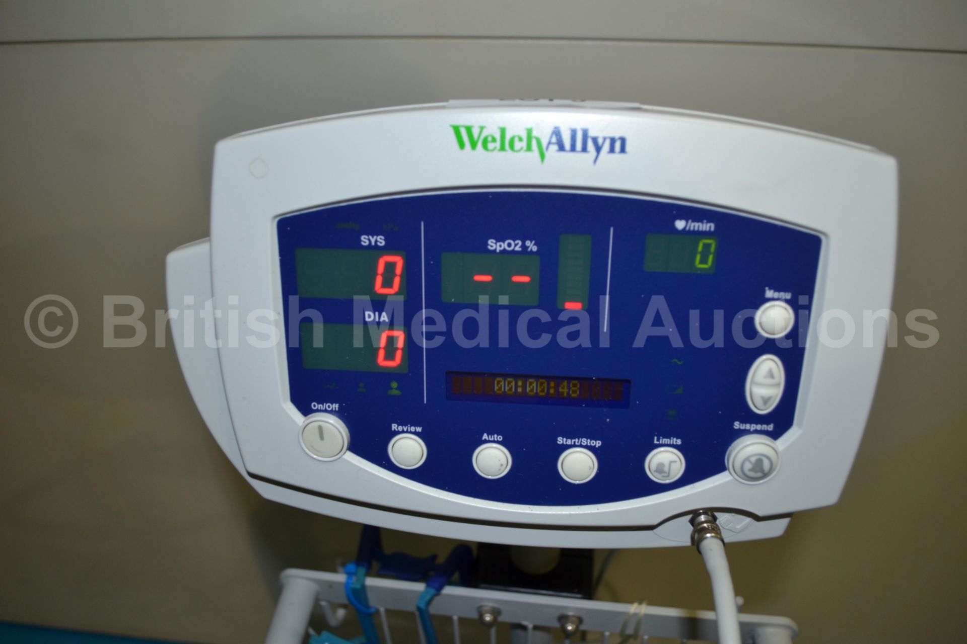 Welch Allyn 53N00 Vital Signs Monitor with Finger