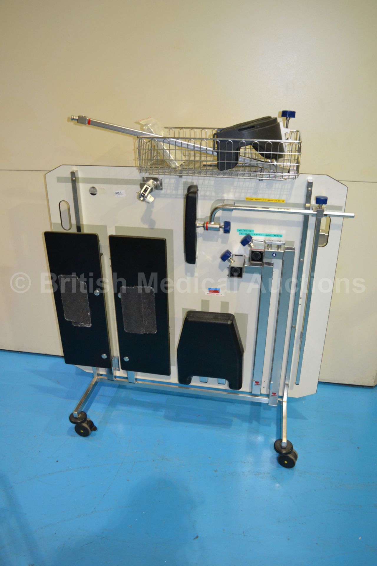 Operating Table Accessories Trolley with Accessori