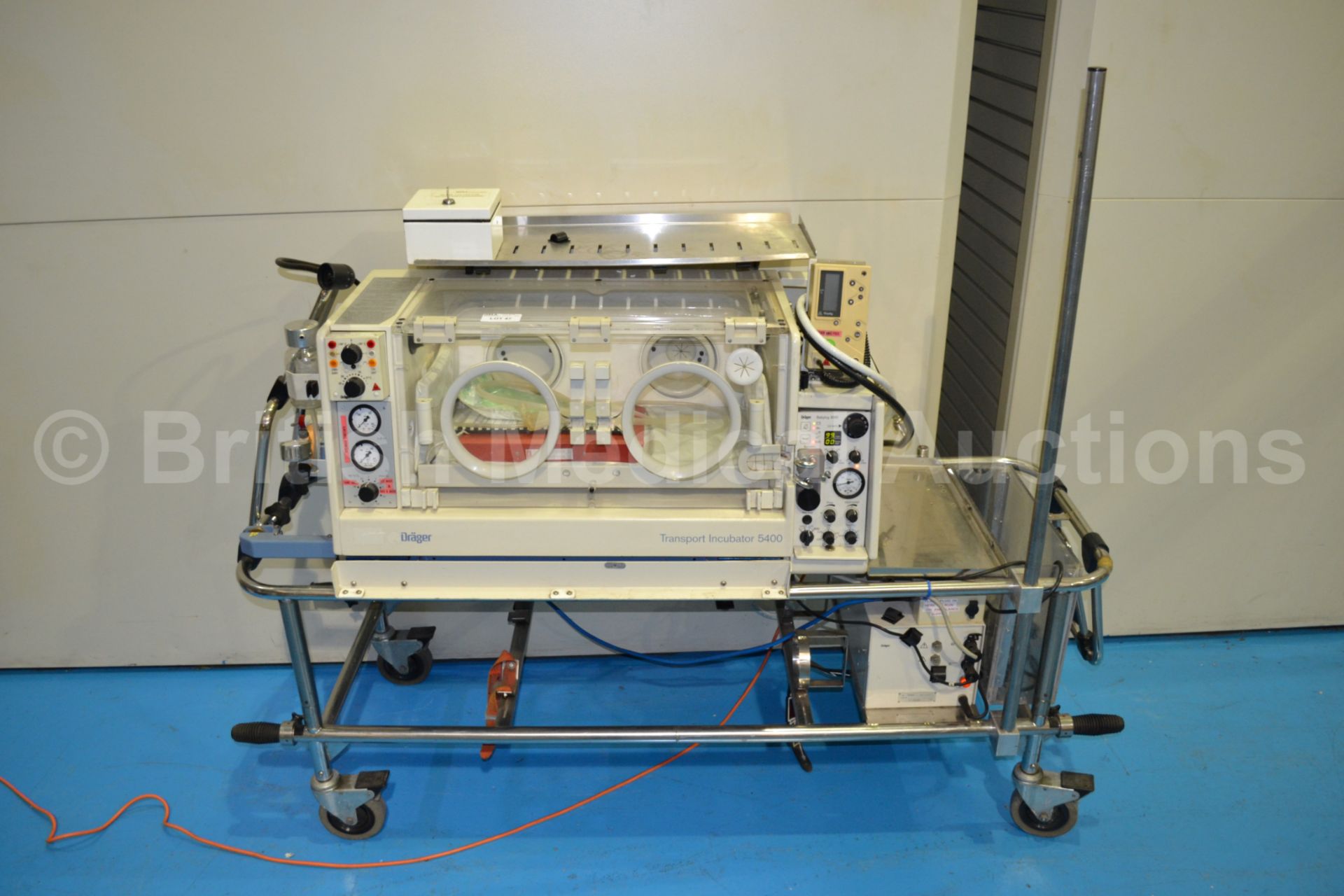 Drager Transport Incubator 5400 with Drager Babylo