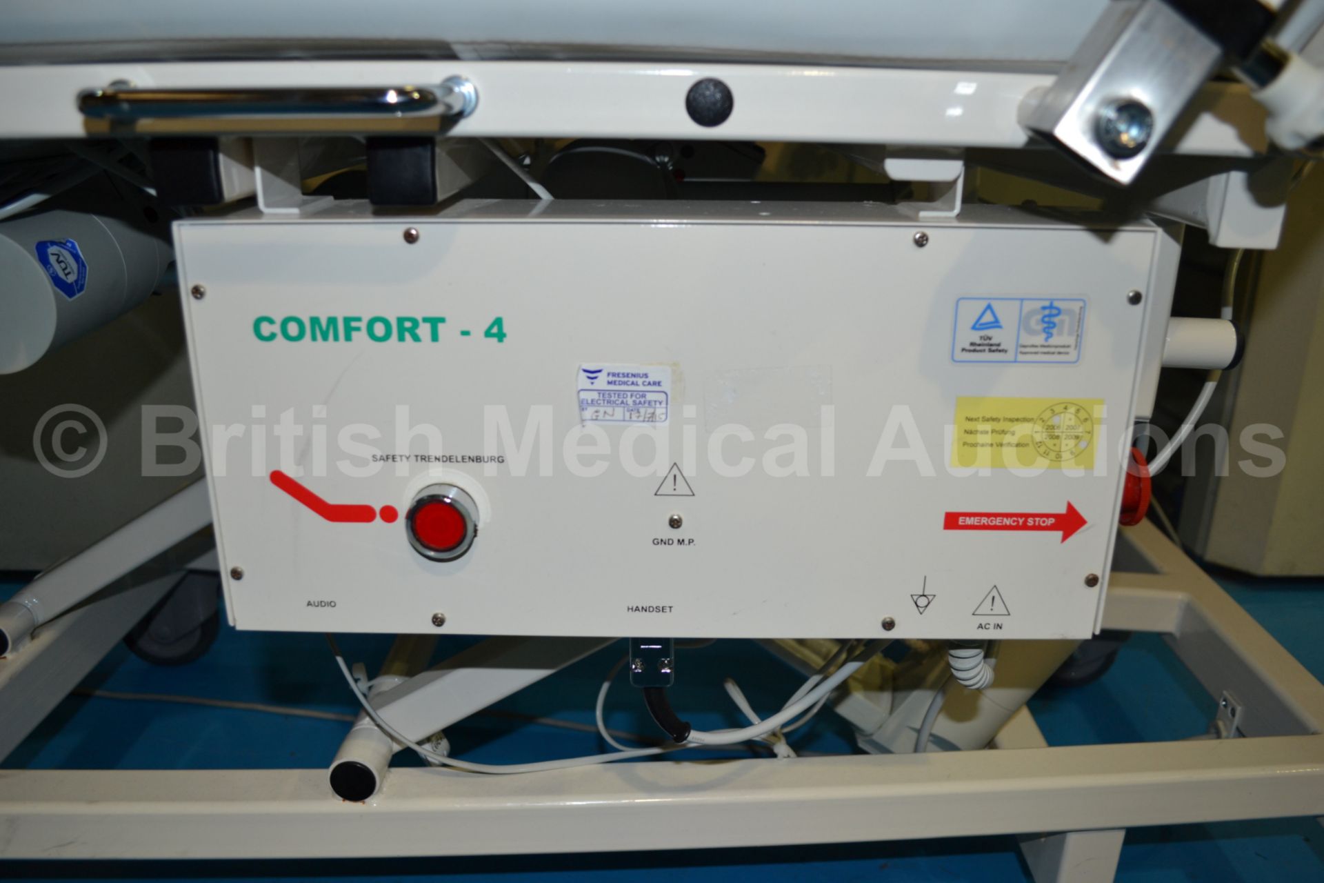 Comfort 4 Dialysis Chair with Controller and Spare - Image 2 of 2