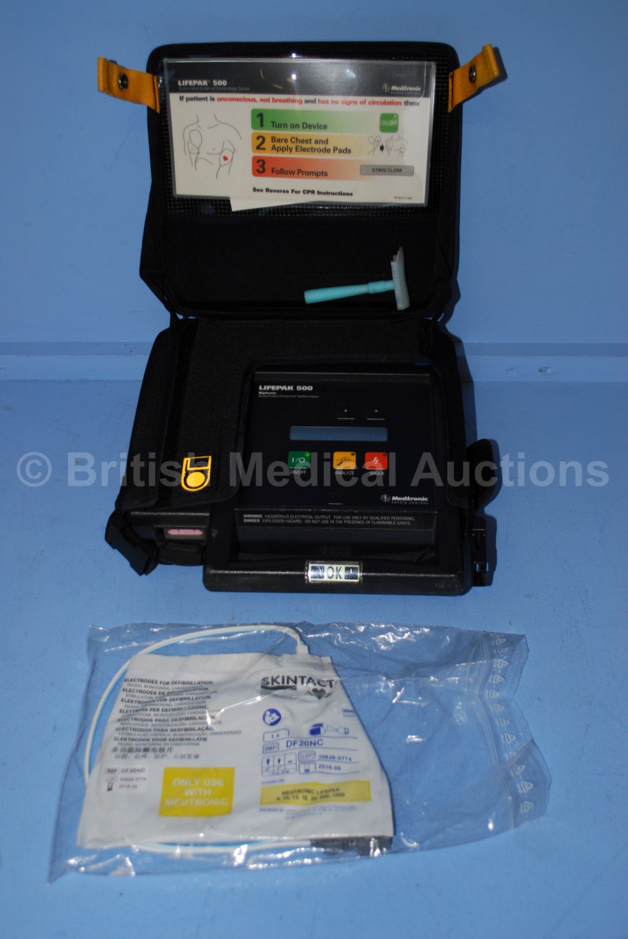 Medtronic Physio-Control Lifepak 500 Biphasic Auto - Image 2 of 3