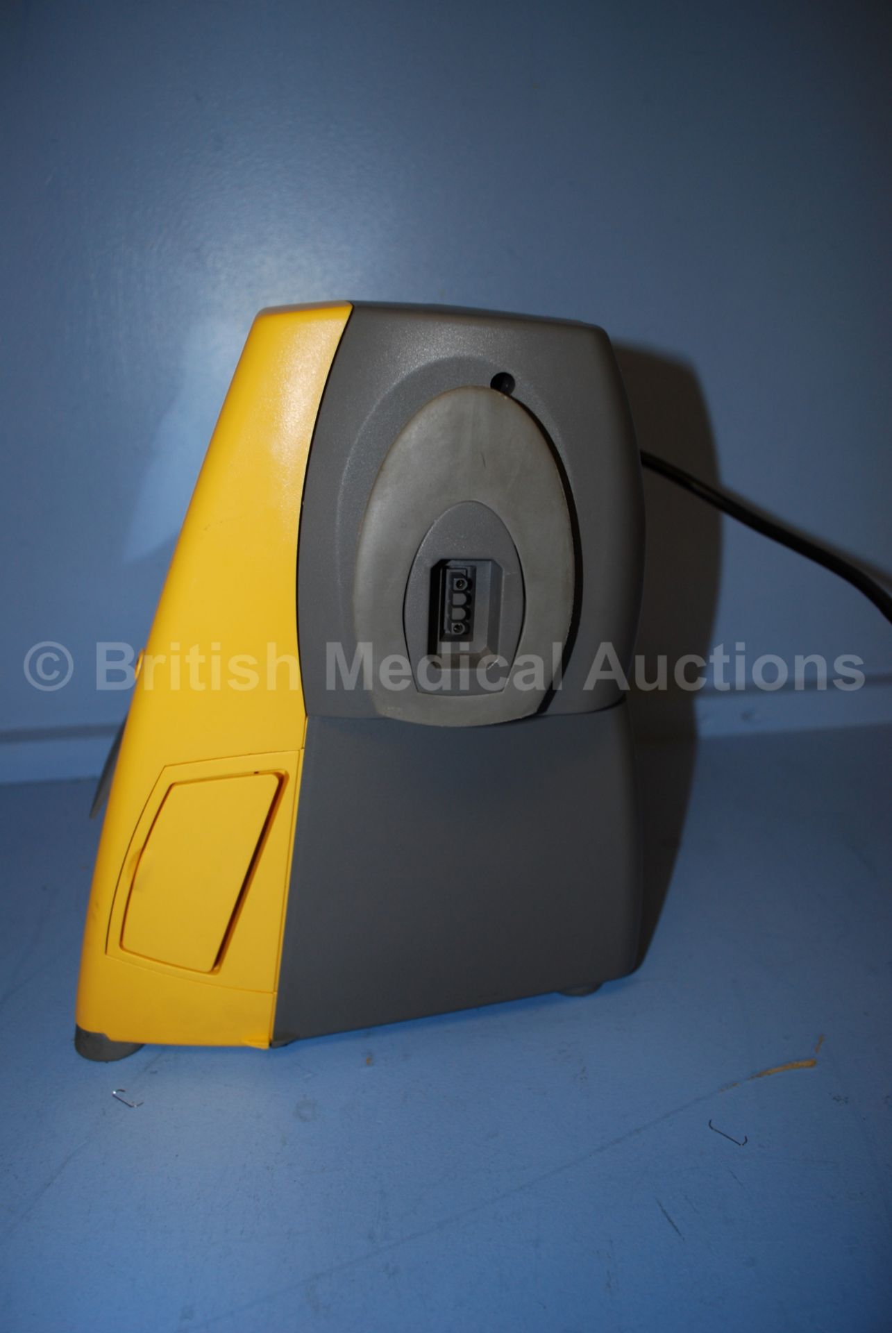 Artema Cardio Aid 200 Defibrillator with ECG Lead - Image 3 of 4