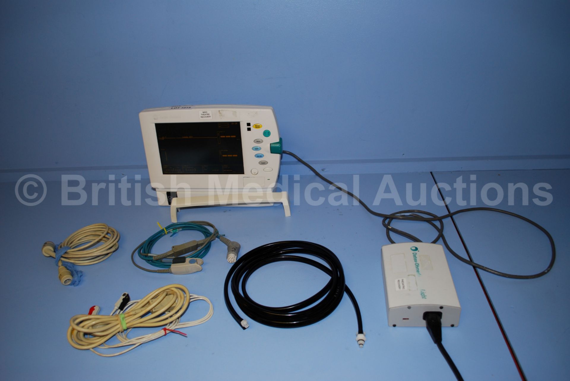 Datex Ohmeda S5 Light Patient Monitor with P1, P2,