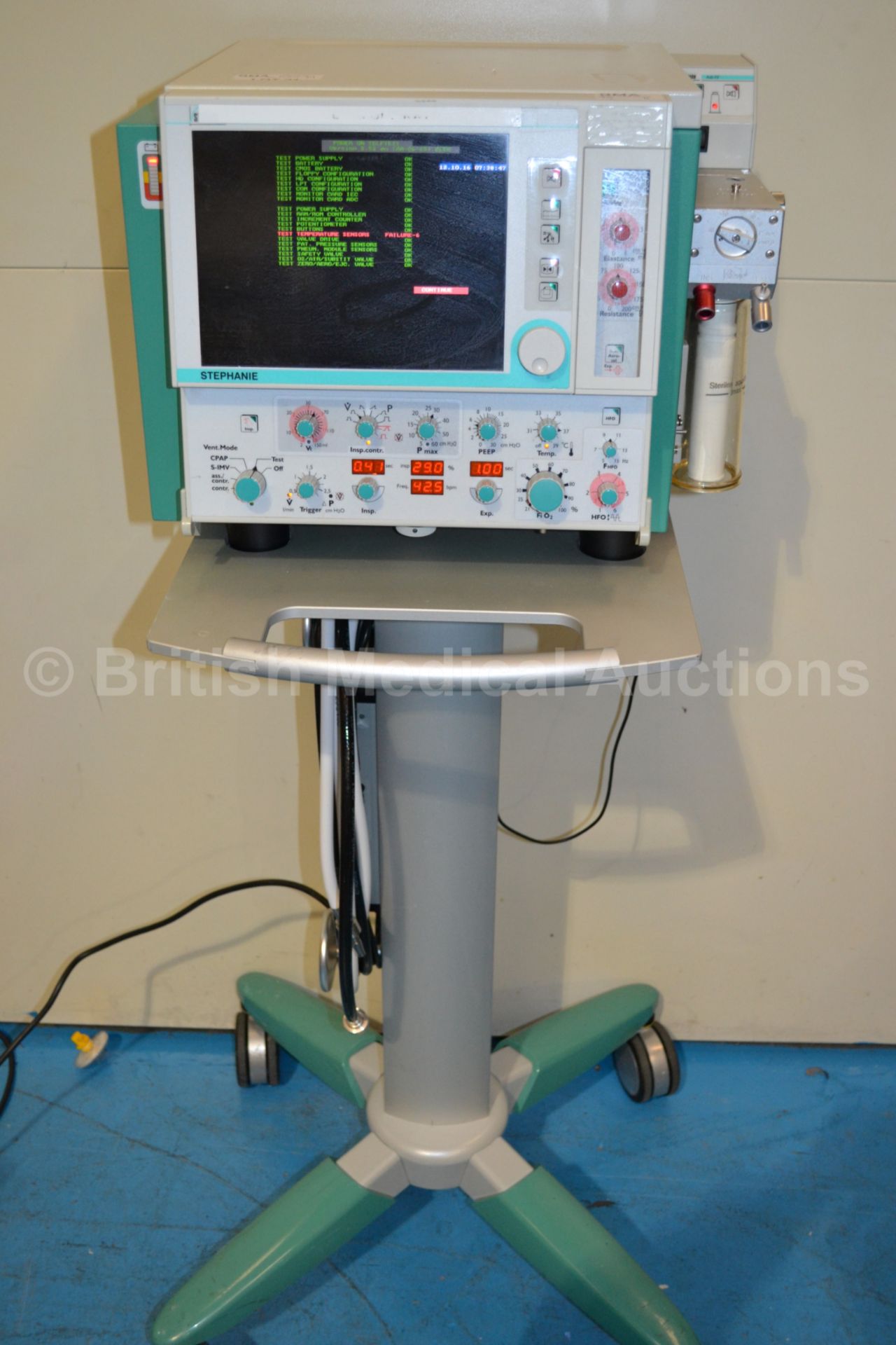 Stephan Stephanie Transport Ventilator with Hoses - Image 3 of 6