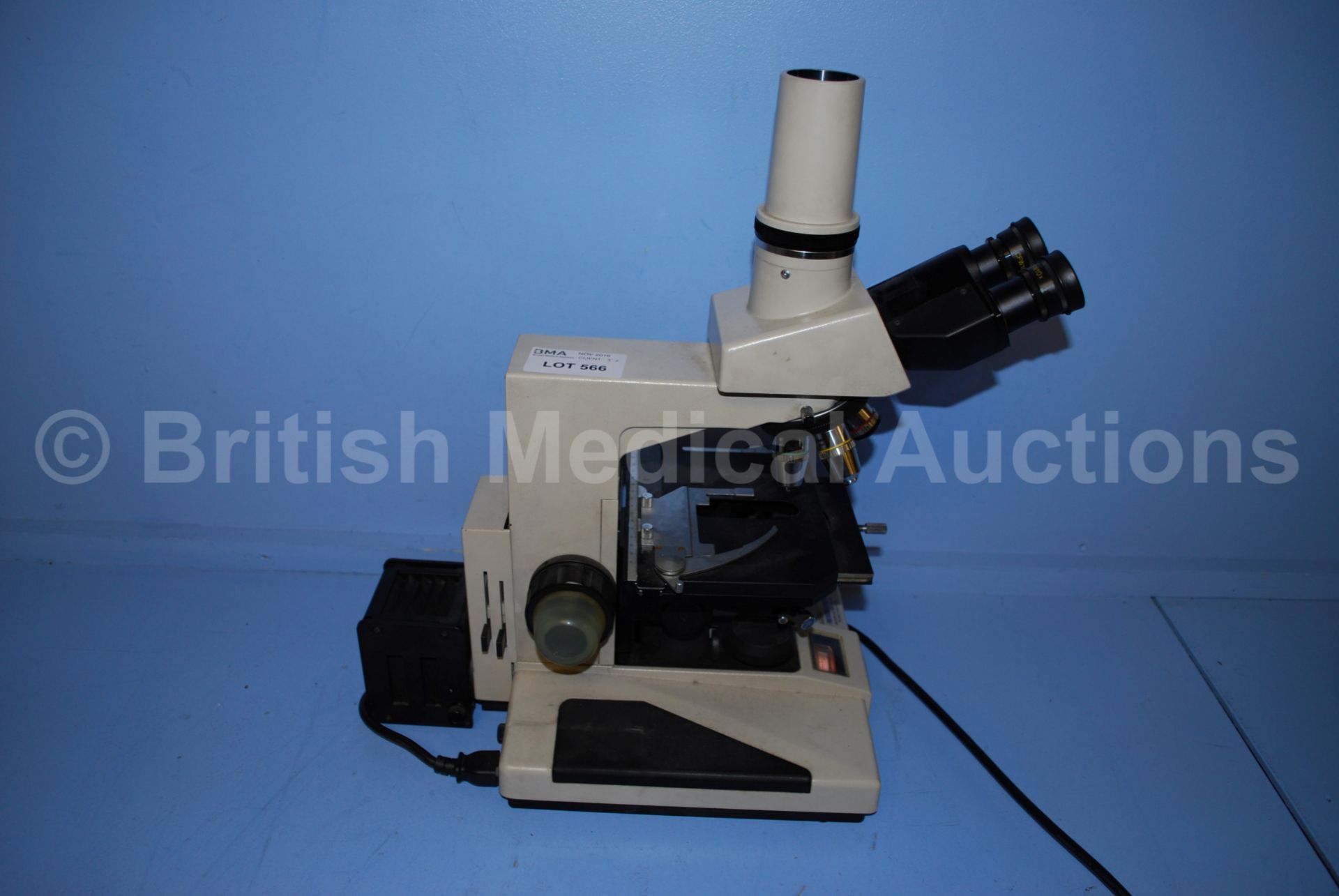 Nikon Optiphot Microscope with 5 x Optics (E Plan - Image 3 of 3