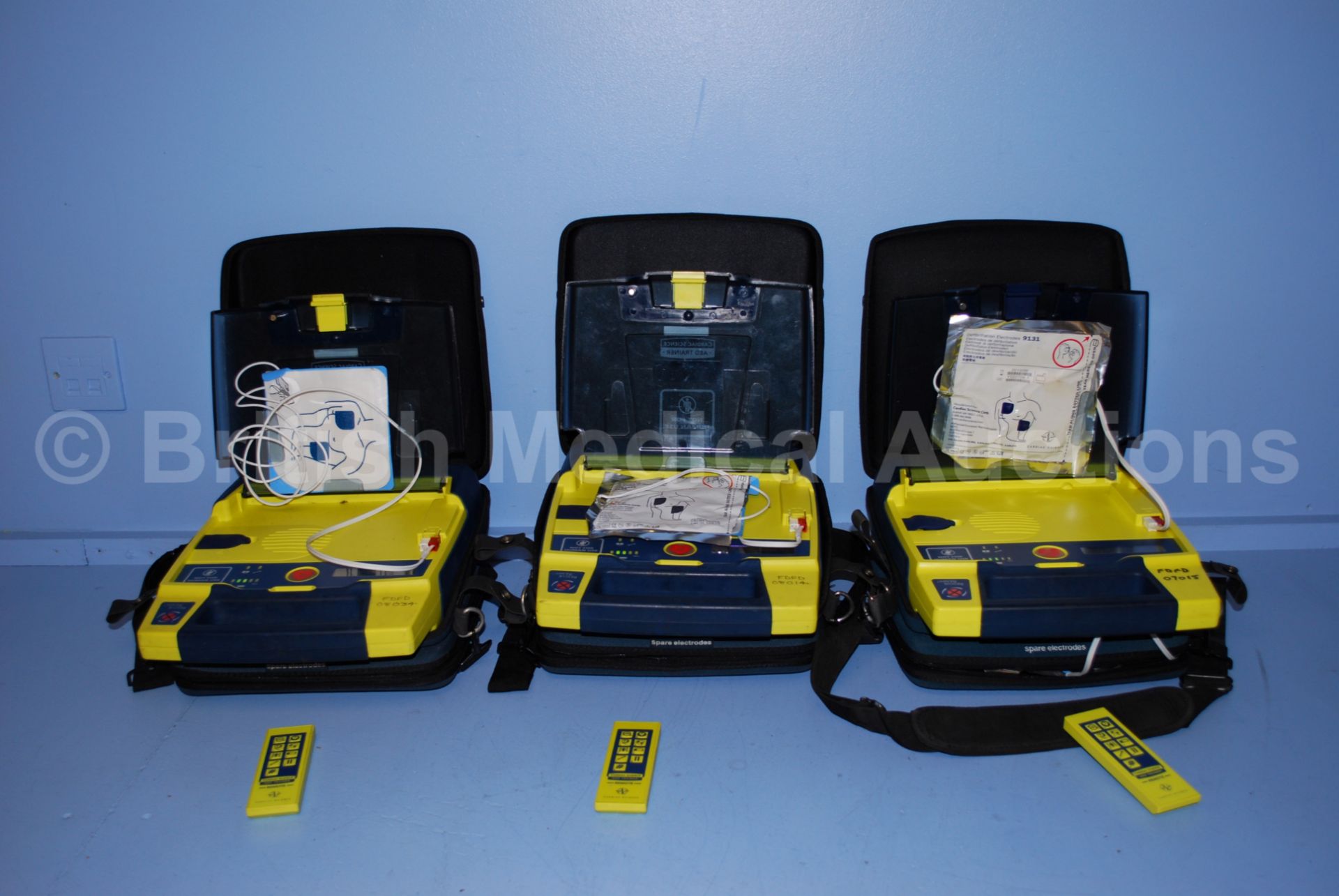 3 x Cardiac Science AED Trainer Defibrillators wit - Image 2 of 2