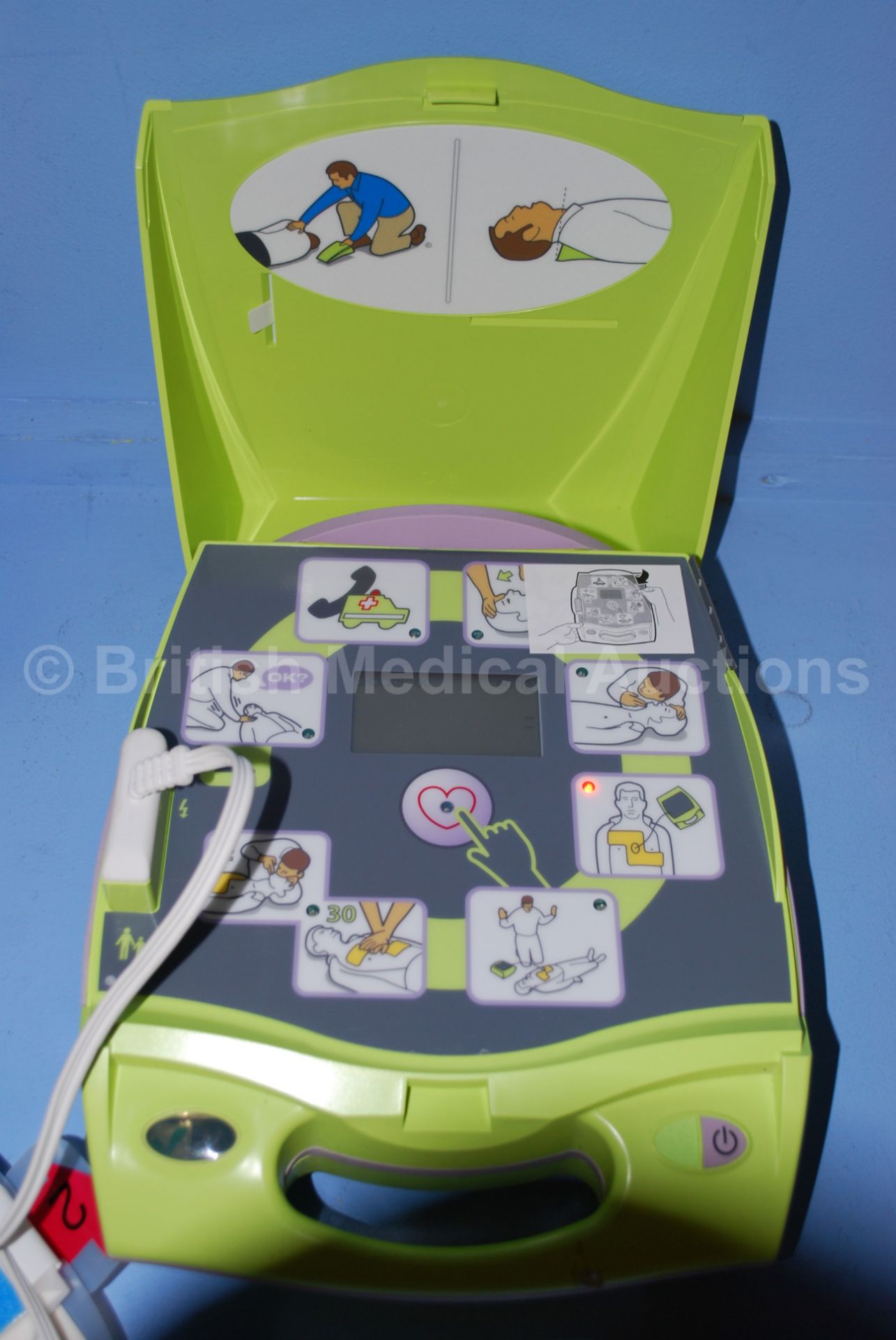 Zoll AED Plus Defibrillator with Electrodes (Power - Image 3 of 4