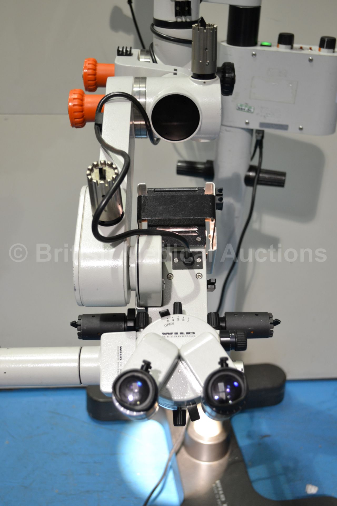 Wild Heerbrugg M650 Dual Operated Surgical Microsc - Image 5 of 8