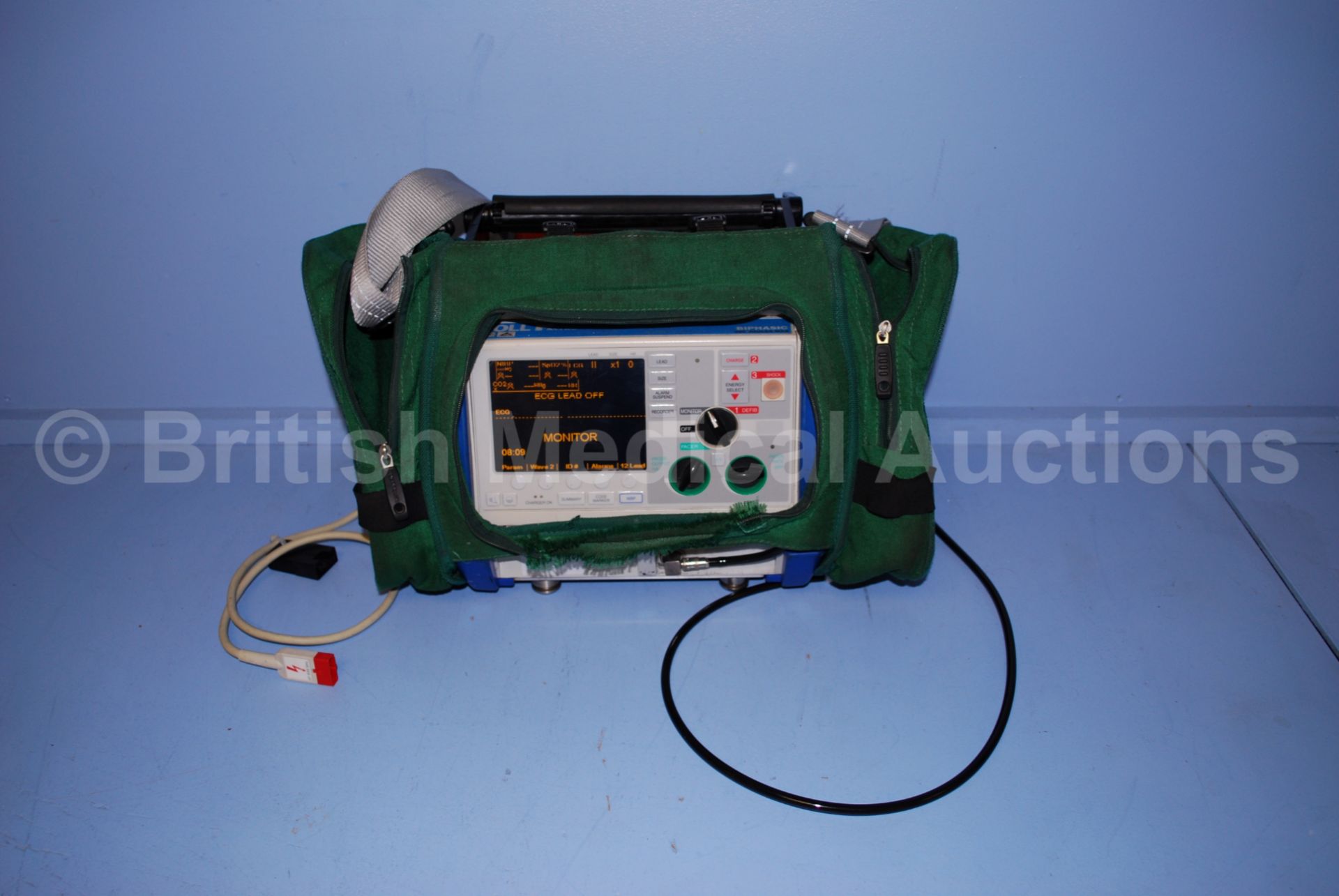 Zoll M Series Biphasic 200 Joules Max Defibrillato - Image 2 of 6