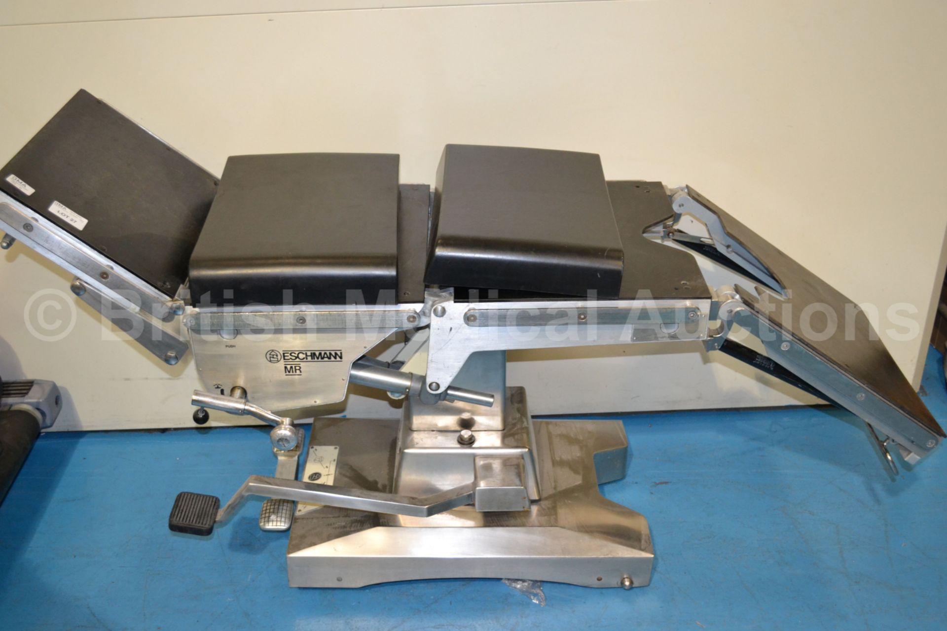 Eschmann MR Hydraulic Operating Table - Hydraulics - Image 2 of 3