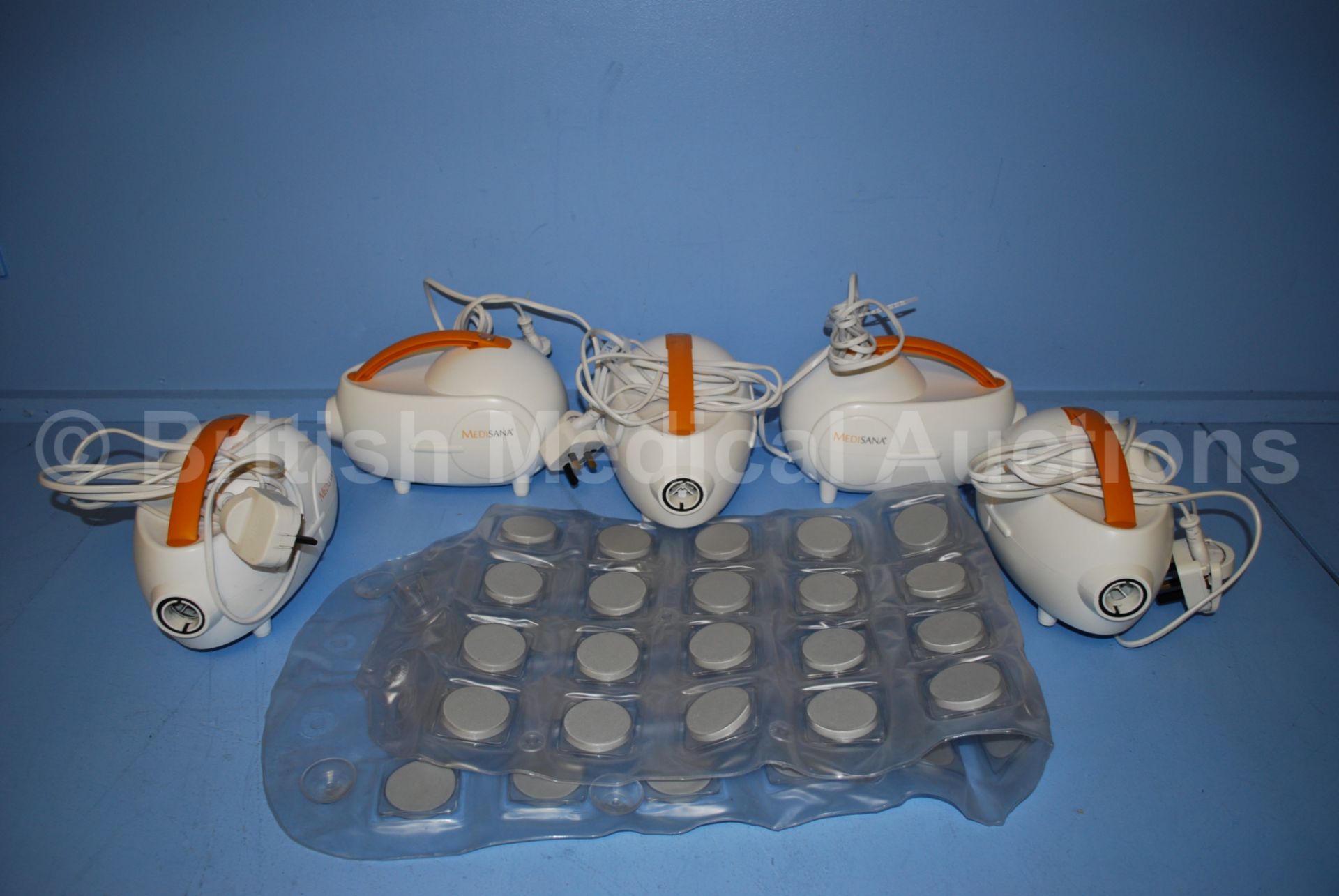 5 x Medisana Bubble Bath Units with 1 x Bath Mat ( - Image 2 of 2