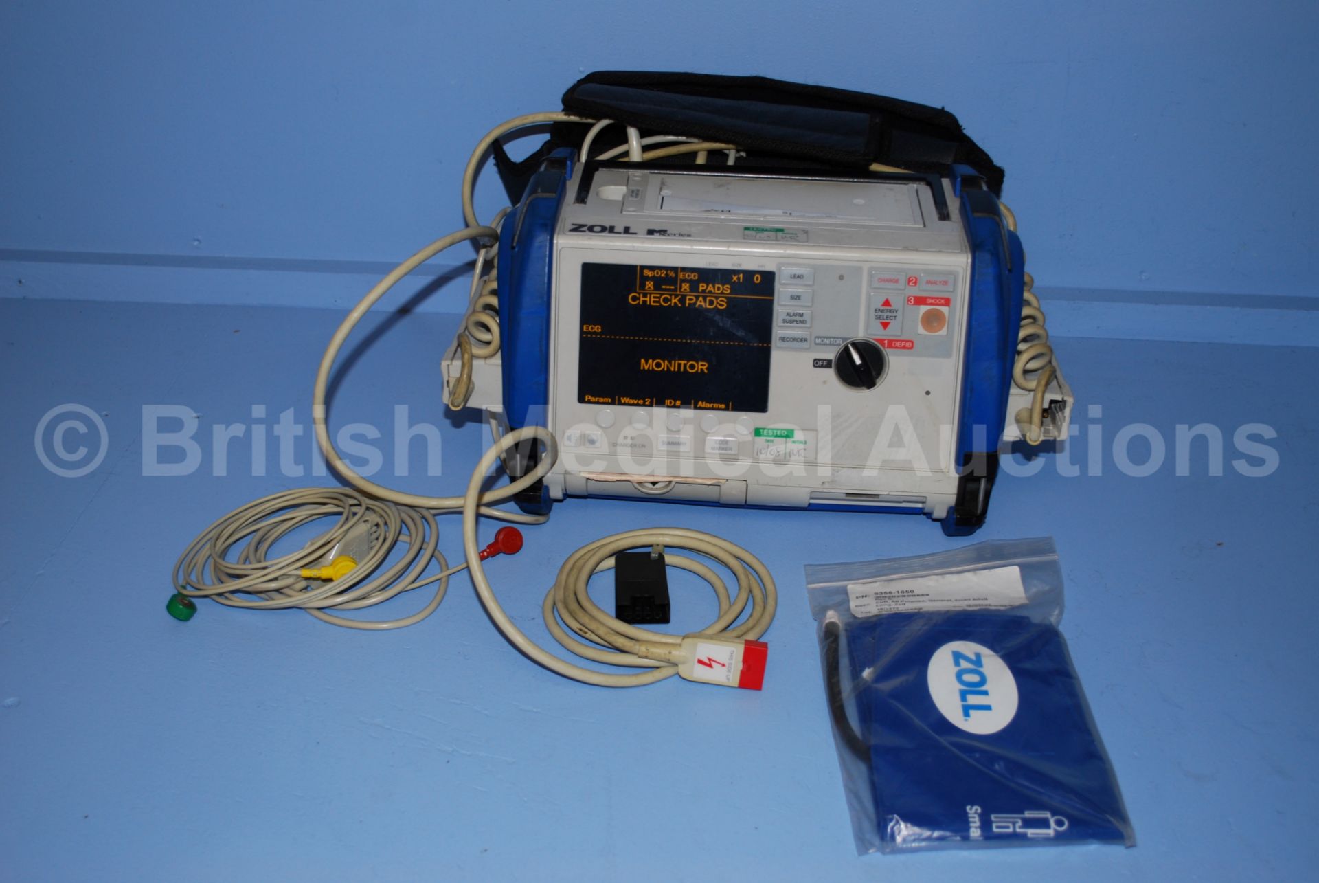 Zoll M Series Defibrillator/Monitor with ECG and S - Image 3 of 12