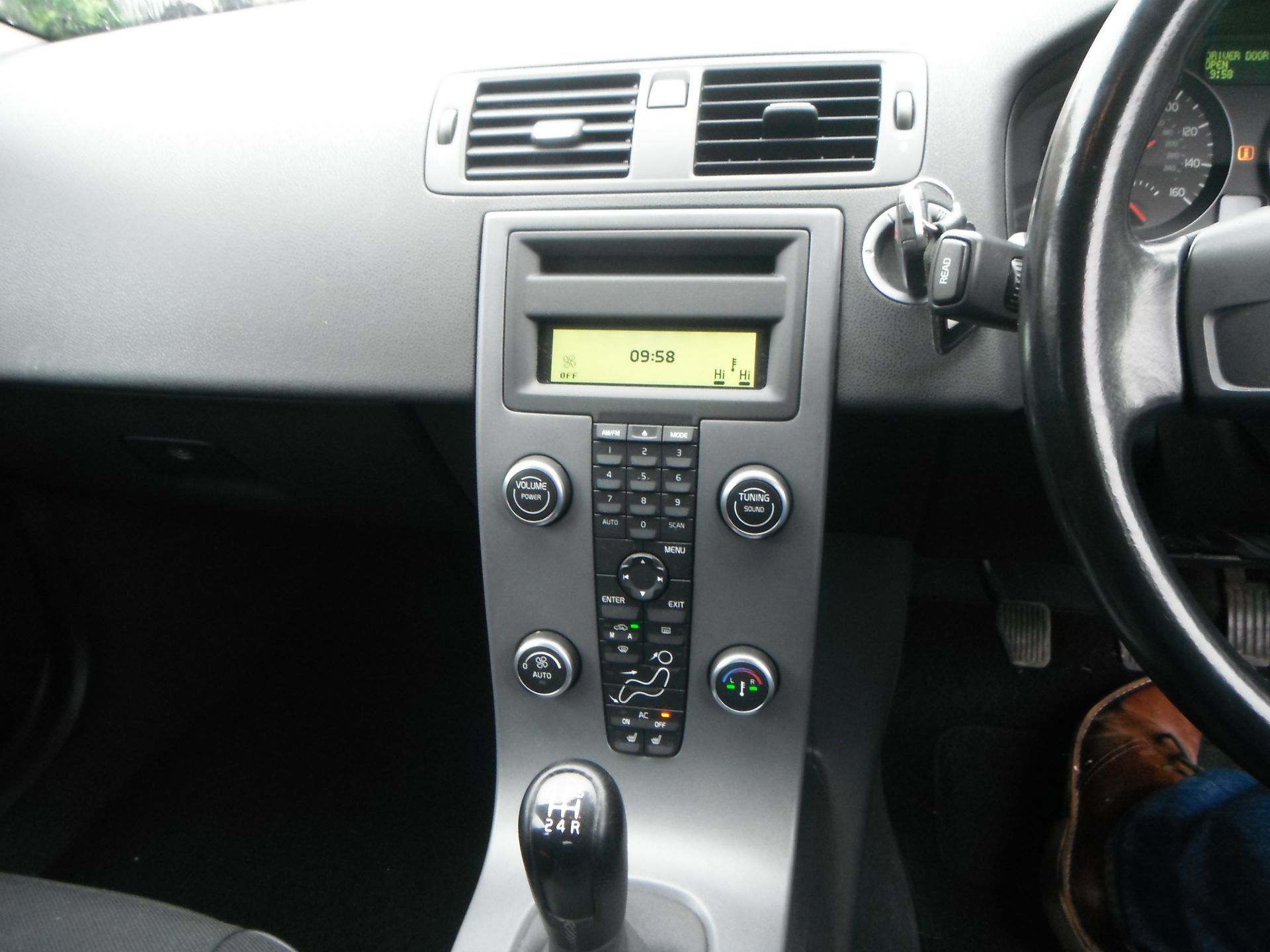 VOLVO S40 DIESEL MANUAL - Image 8 of 8