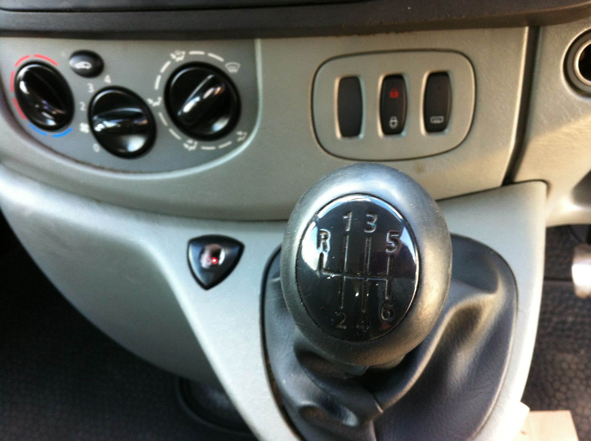 VAUXHALL VIVARO 9 SEATER *** PLUS VAT *** - Image 9 of 9