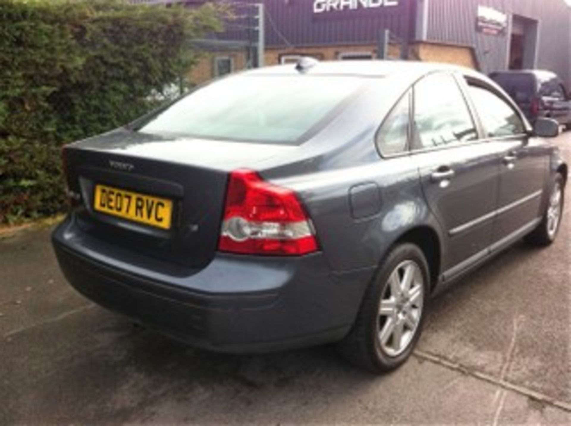 VOLVO S40 1.6 PETROL MANUAL - Image 3 of 15