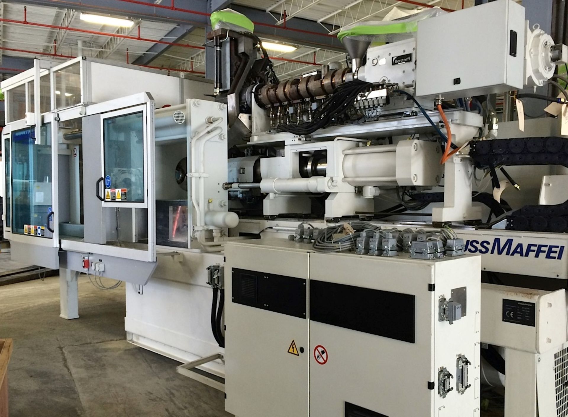 330 Ton, 9.87 oz KRAUSS MAFFEI Compounding Machine w/ Twin Screw Extruder | Model: KM300/1400 C2 IMC - Image 3 of 7