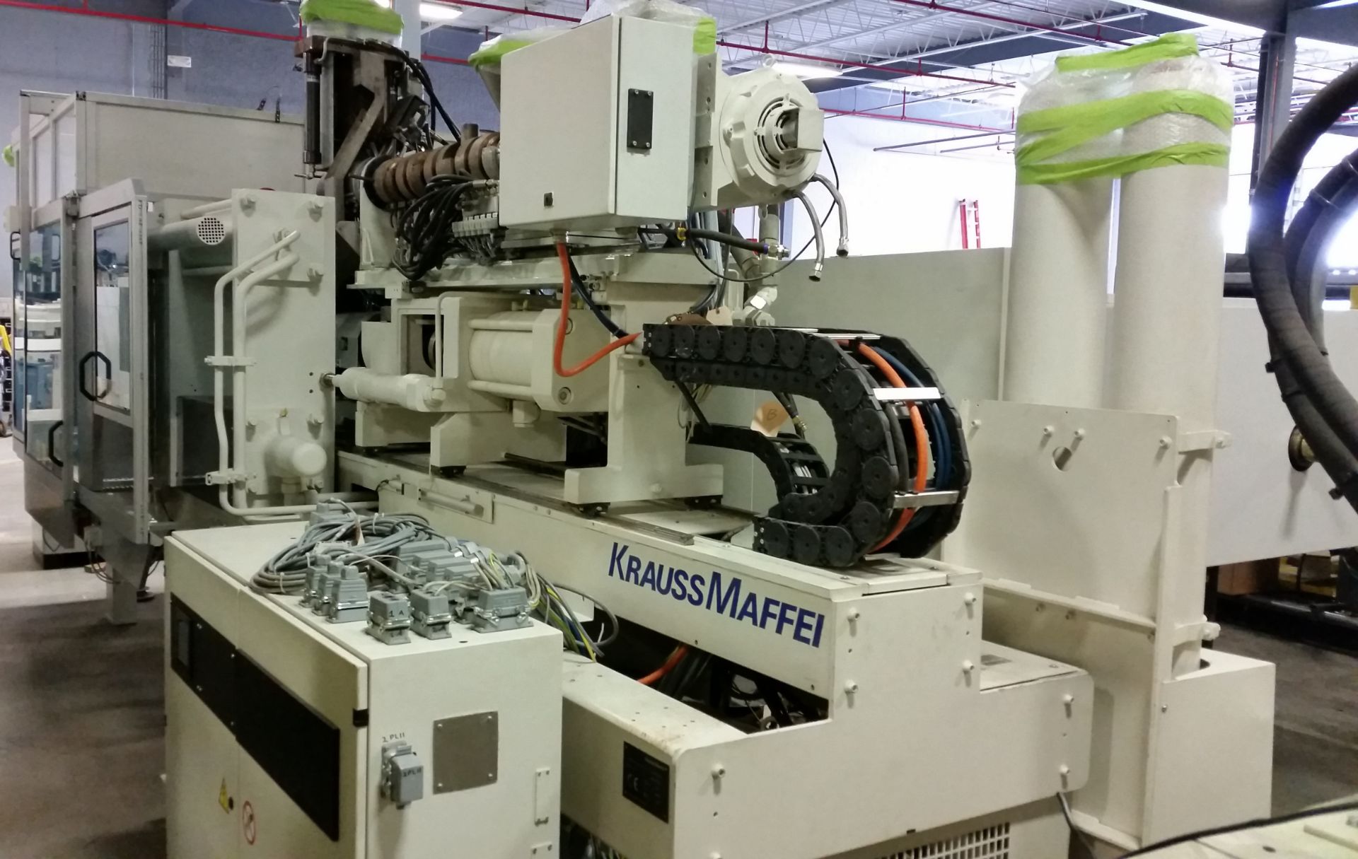 330 Ton, 9.87 oz KRAUSS MAFFEI Compounding Machine w/ Twin Screw Extruder | Model: KM300/1400 C2 IMC - Image 6 of 7