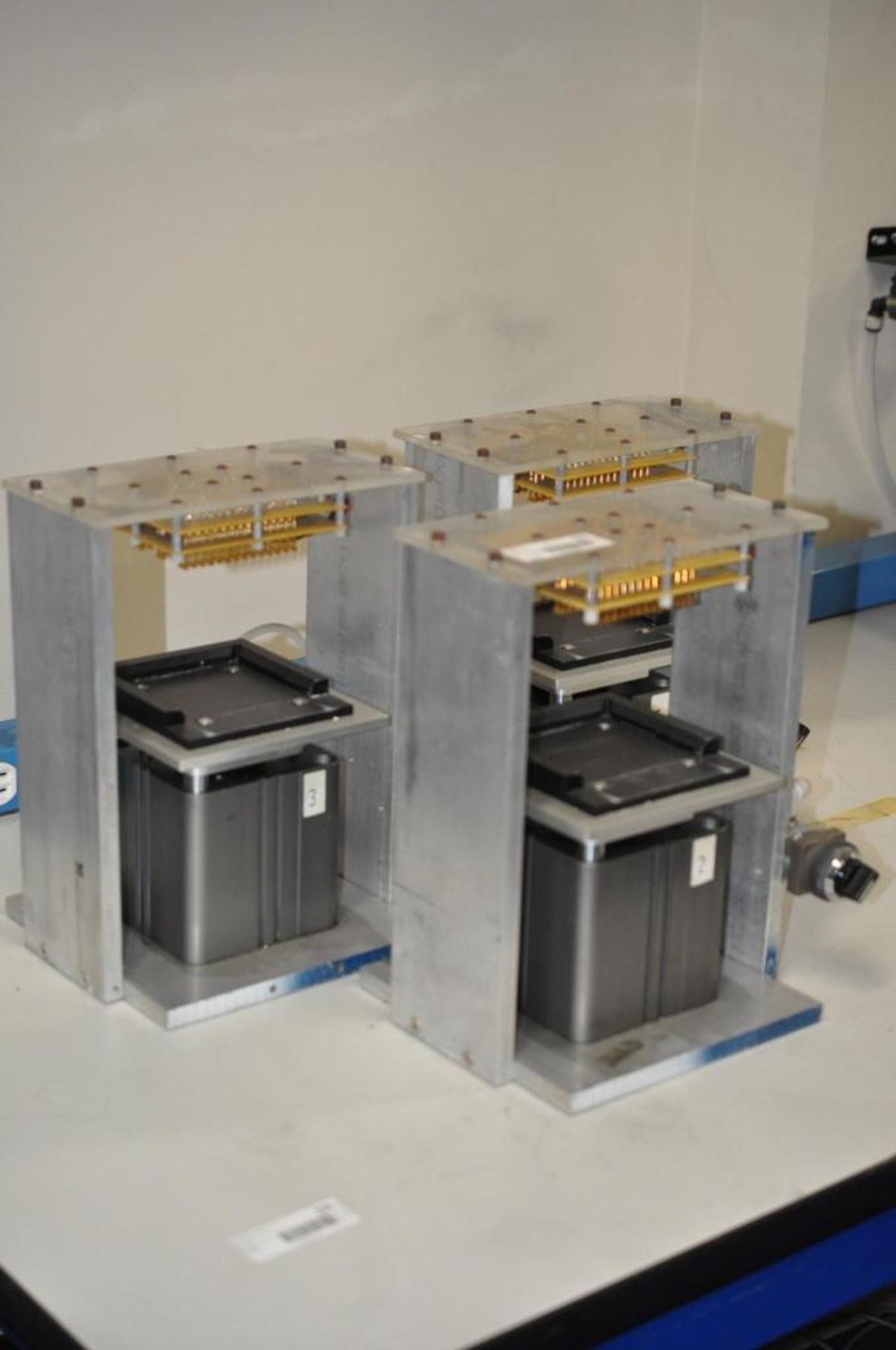 Test stations - Image 6 of 8