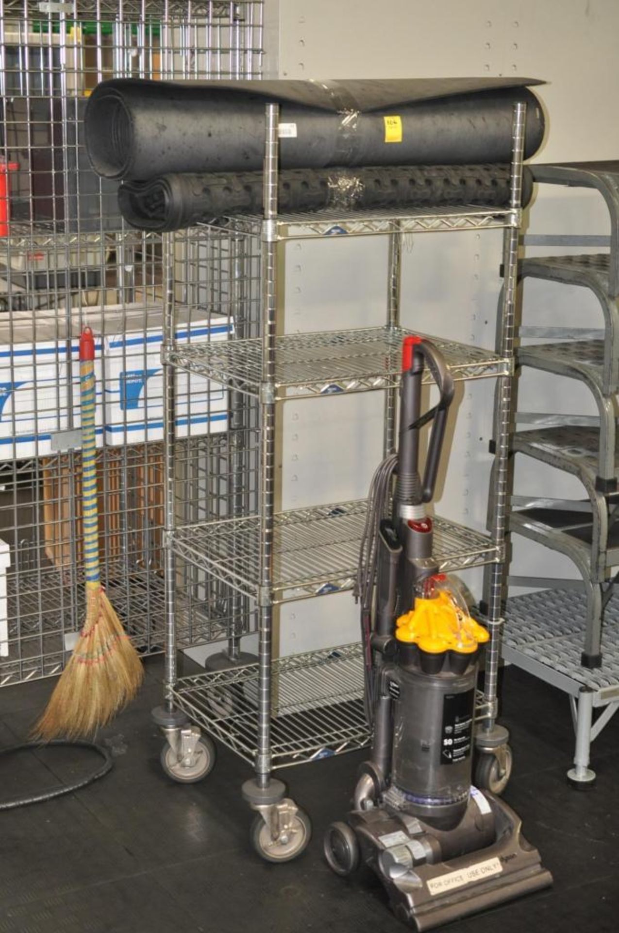 Wire shelving floor mats vacuum