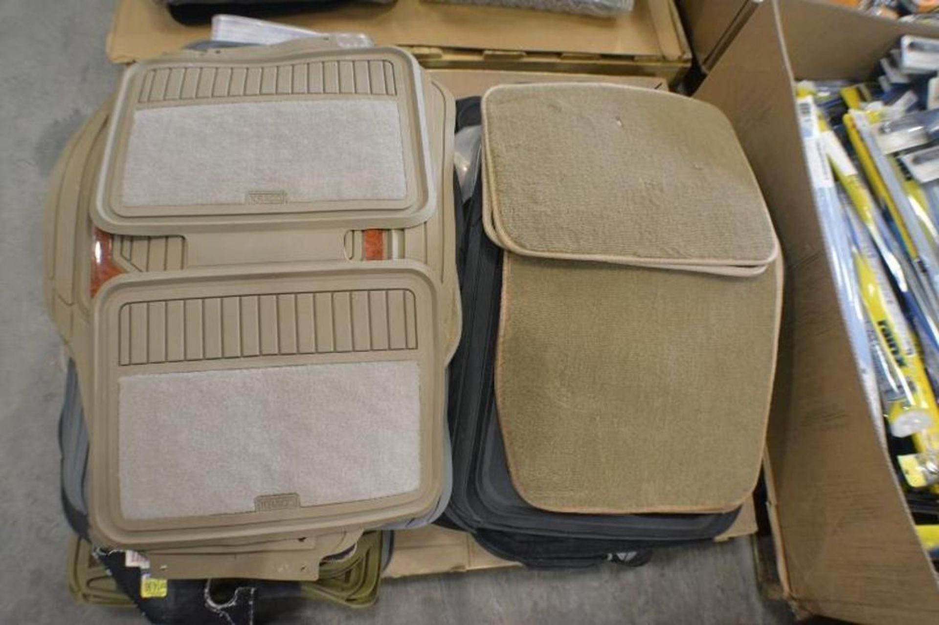 Car Floor Mats. Assorted Sizes and Styles. Contents of Pallet - Image 3 of 3