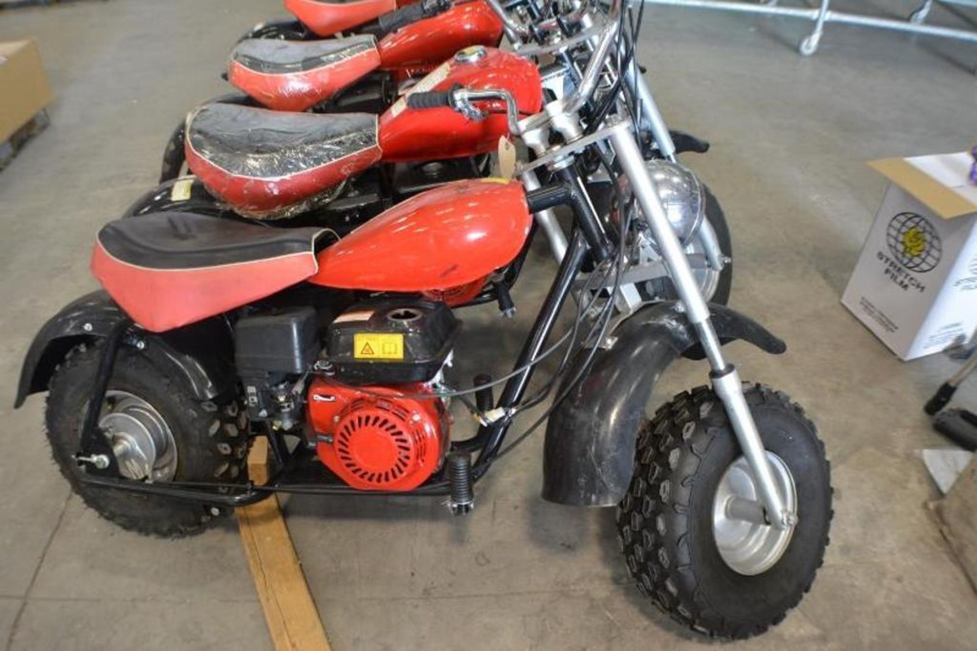 Chopper 196cc 4 Stroke. Red/Black Color fuel tank Cap is missing. This unit are for EXPORT ONLY. Buy