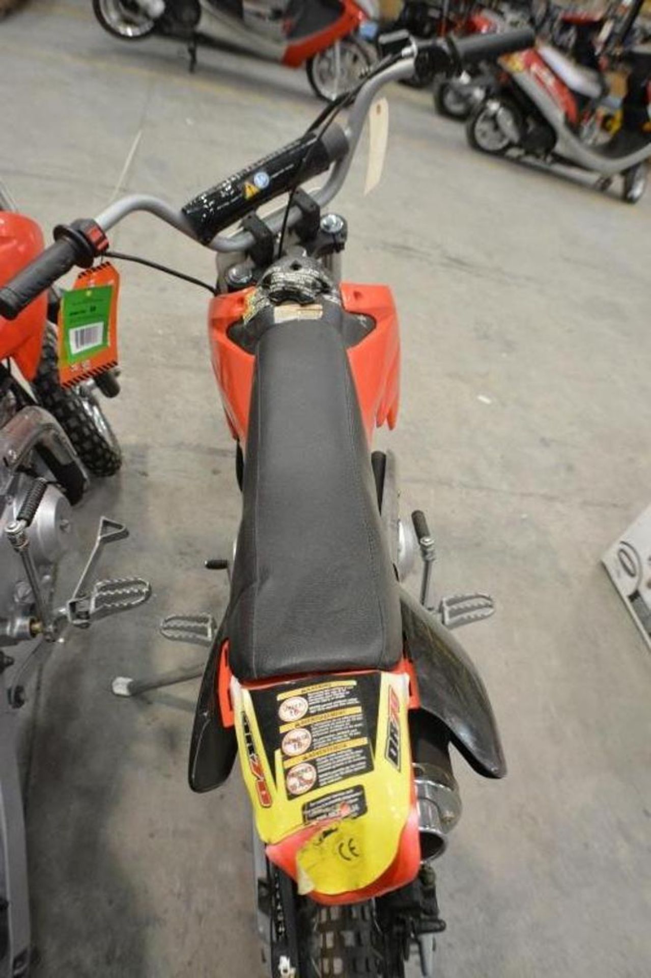 Dirt Bike 70cc 4 Stroke Red/Black Color. Key is missing. This unit is for EXPORT ONLY. Buyers acknow - Image 6 of 7