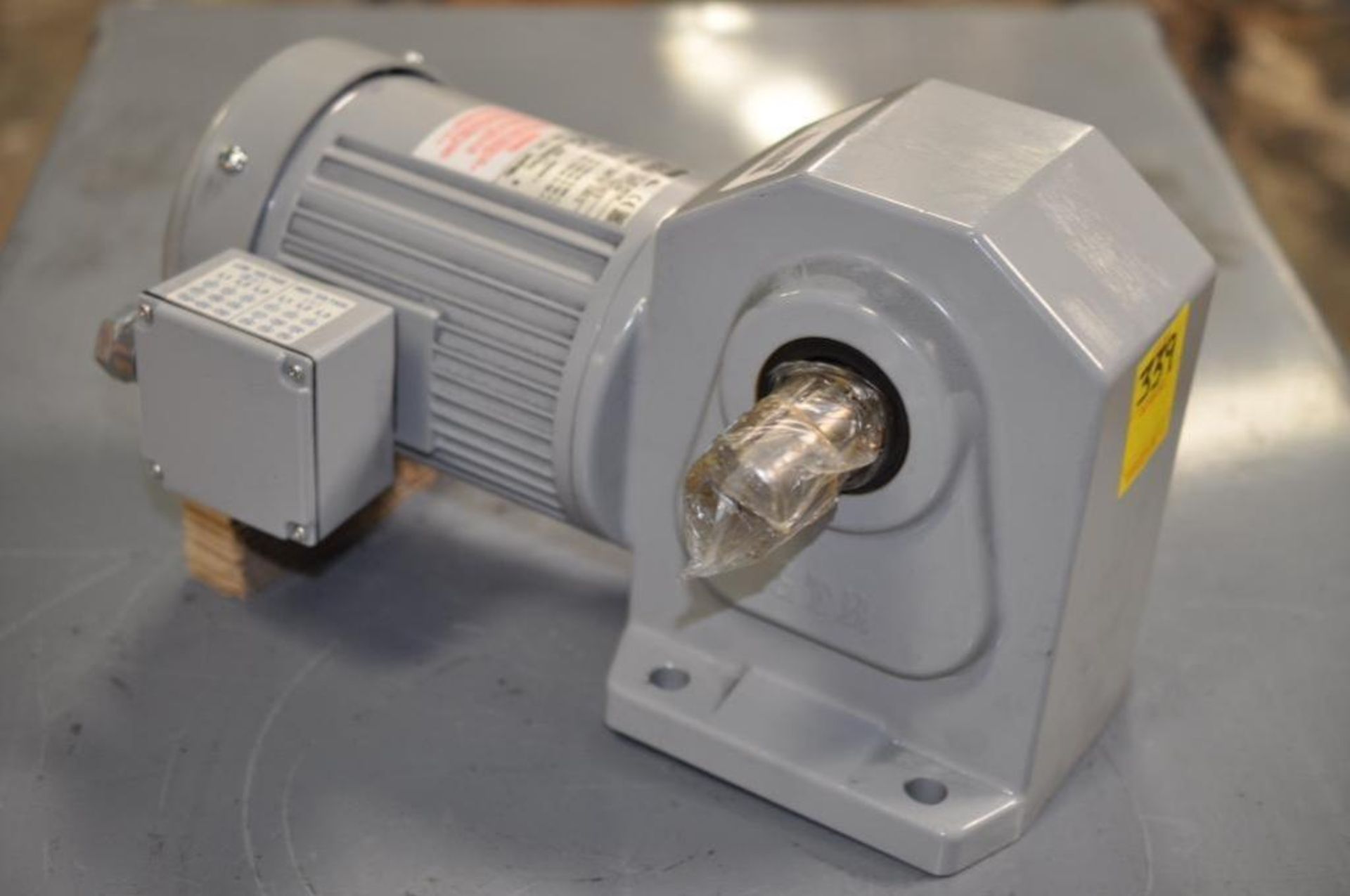 Gear Motor - Image 4 of 4