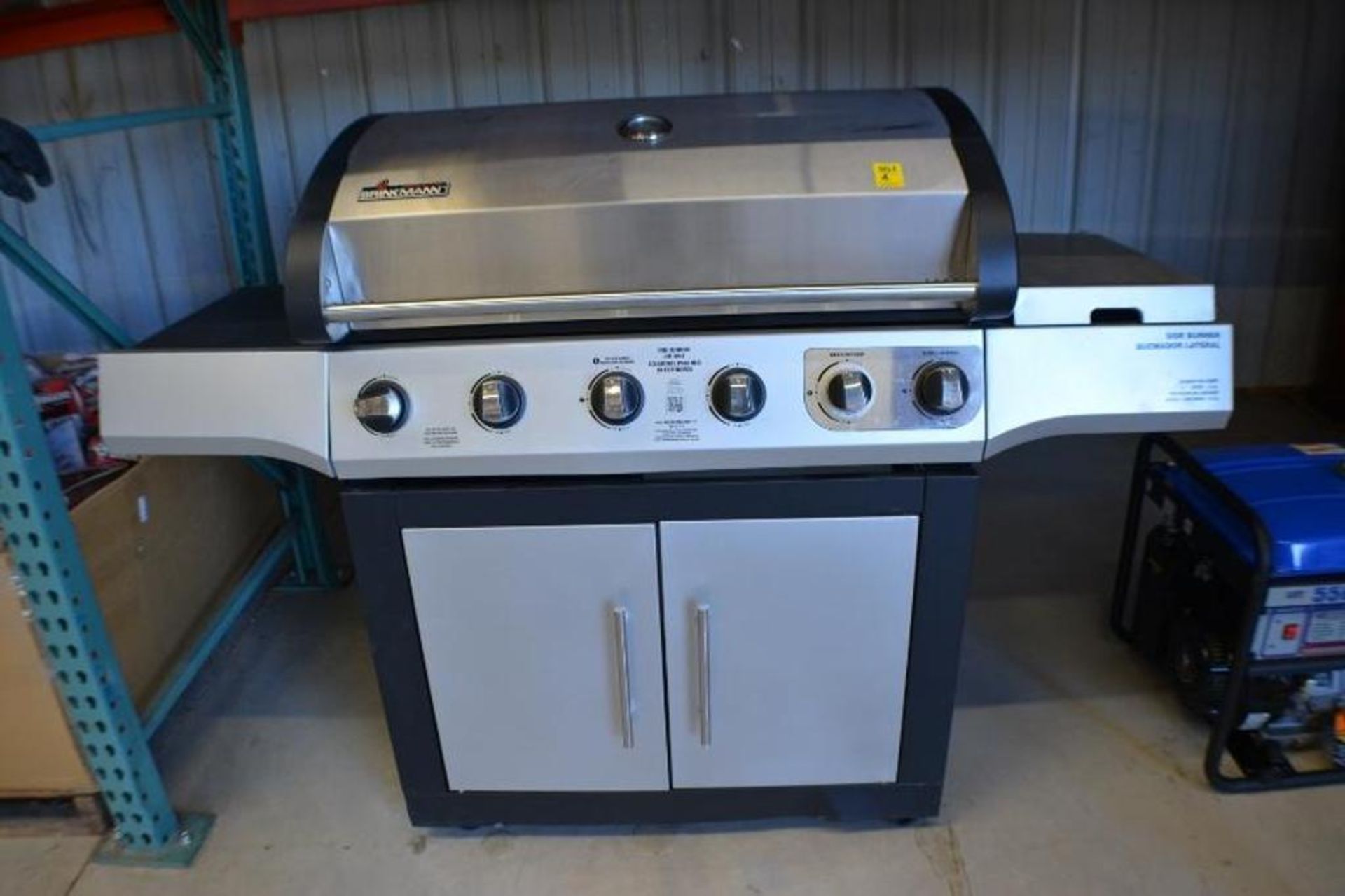 Brinkman Grill with 6 Burners