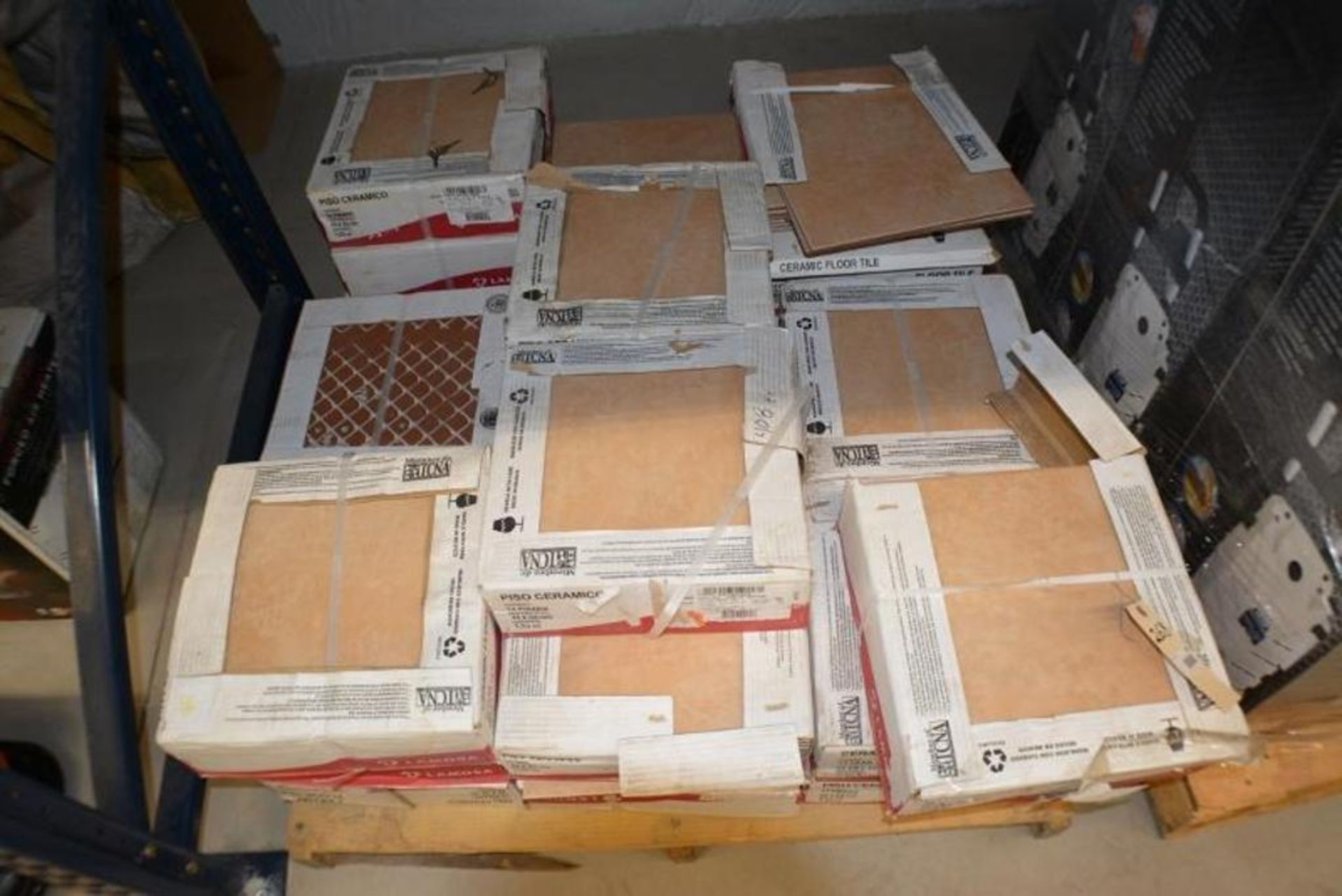 Ceramic Floor Tile 13 1/8 x 13 1/8 in each Tile. Approx. 408sq ft. Contents of Pallet - Image 3 of 3