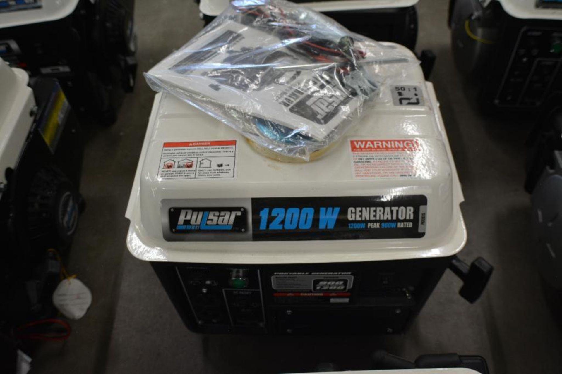 1200 Watts Gasoline Generator 72cc 2 Cycle 120Volts by Pulsar. Qty 3 X $ - Image 2 of 4