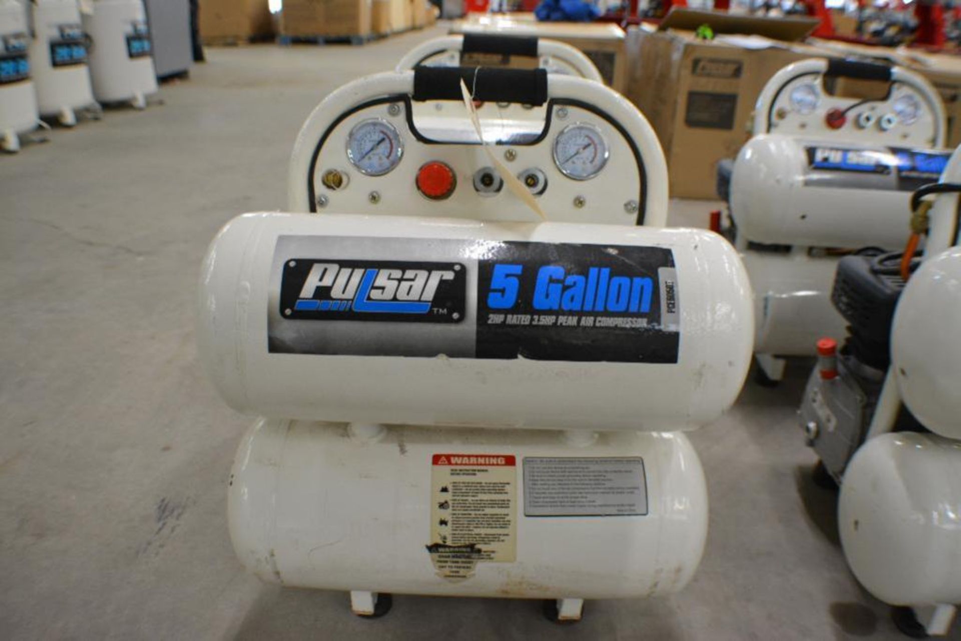 5 Gallon Air Compressor 2.0HP 115PSI by Pulsar. Qty 2 x $ - Image 2 of 5