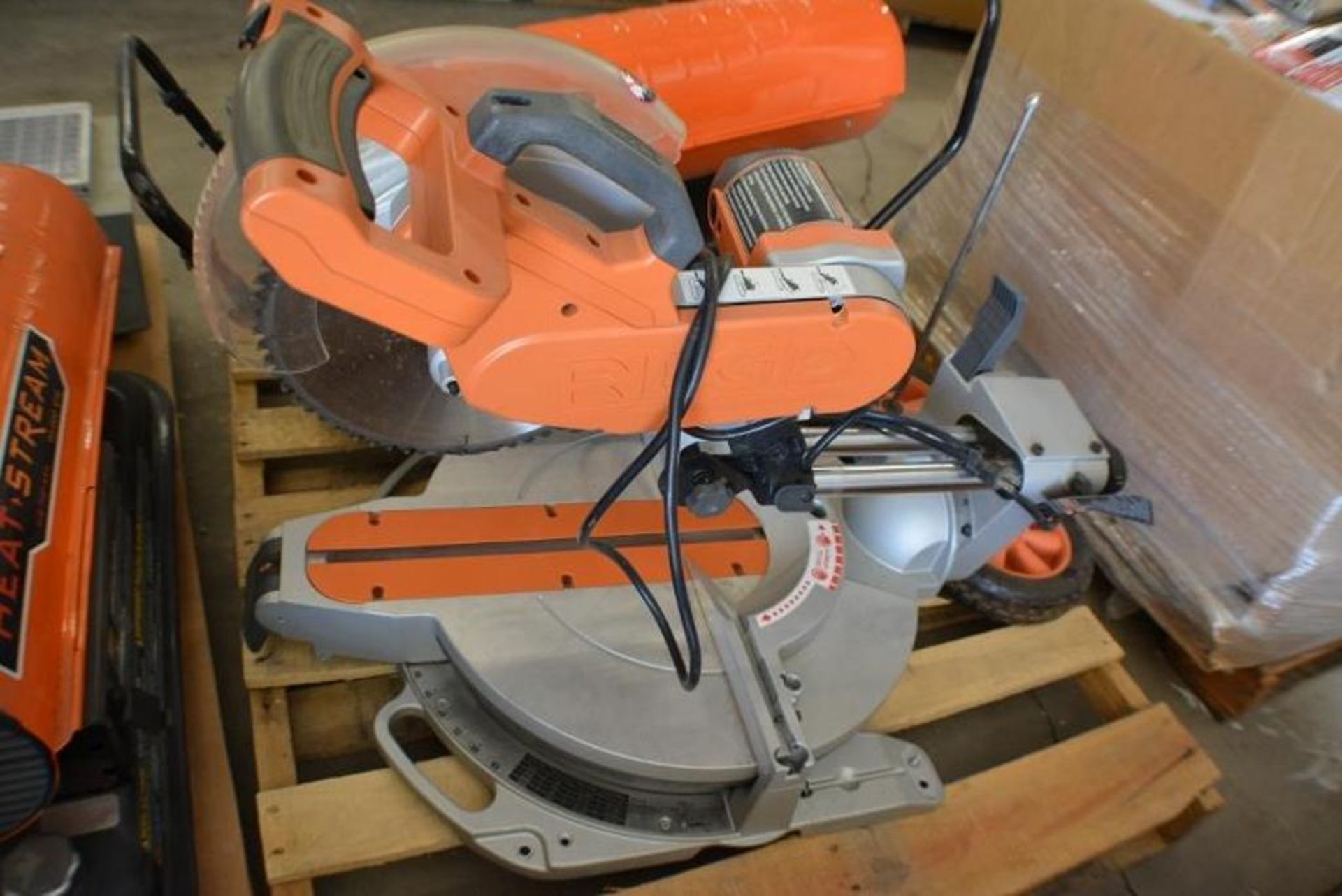 Ridgid Saw + heat stream 125000 btu. Contents of pallet. - Image 10 of 10