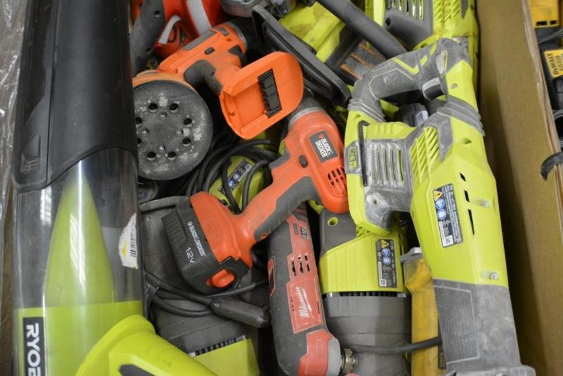 Power Tools. Assorted Brands. Ryobi + Ridgid + Dewalt + Milwaukee. Contents of Pallet - Image 8 of 9