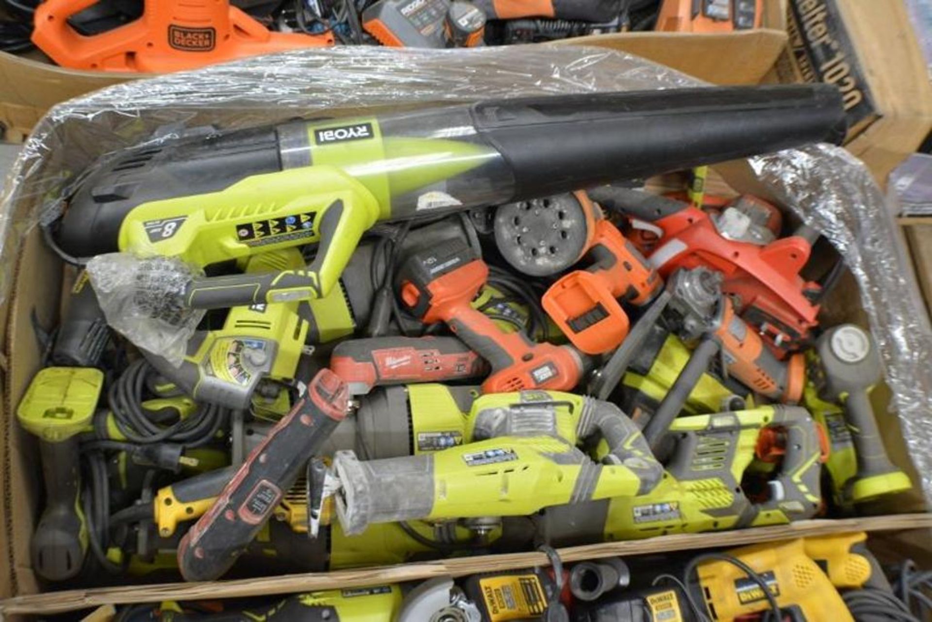 Power Tools. Assorted Brands. Ryobi + Ridgid + Dewalt + Milwaukee. Contents of Pallet - Image 6 of 9