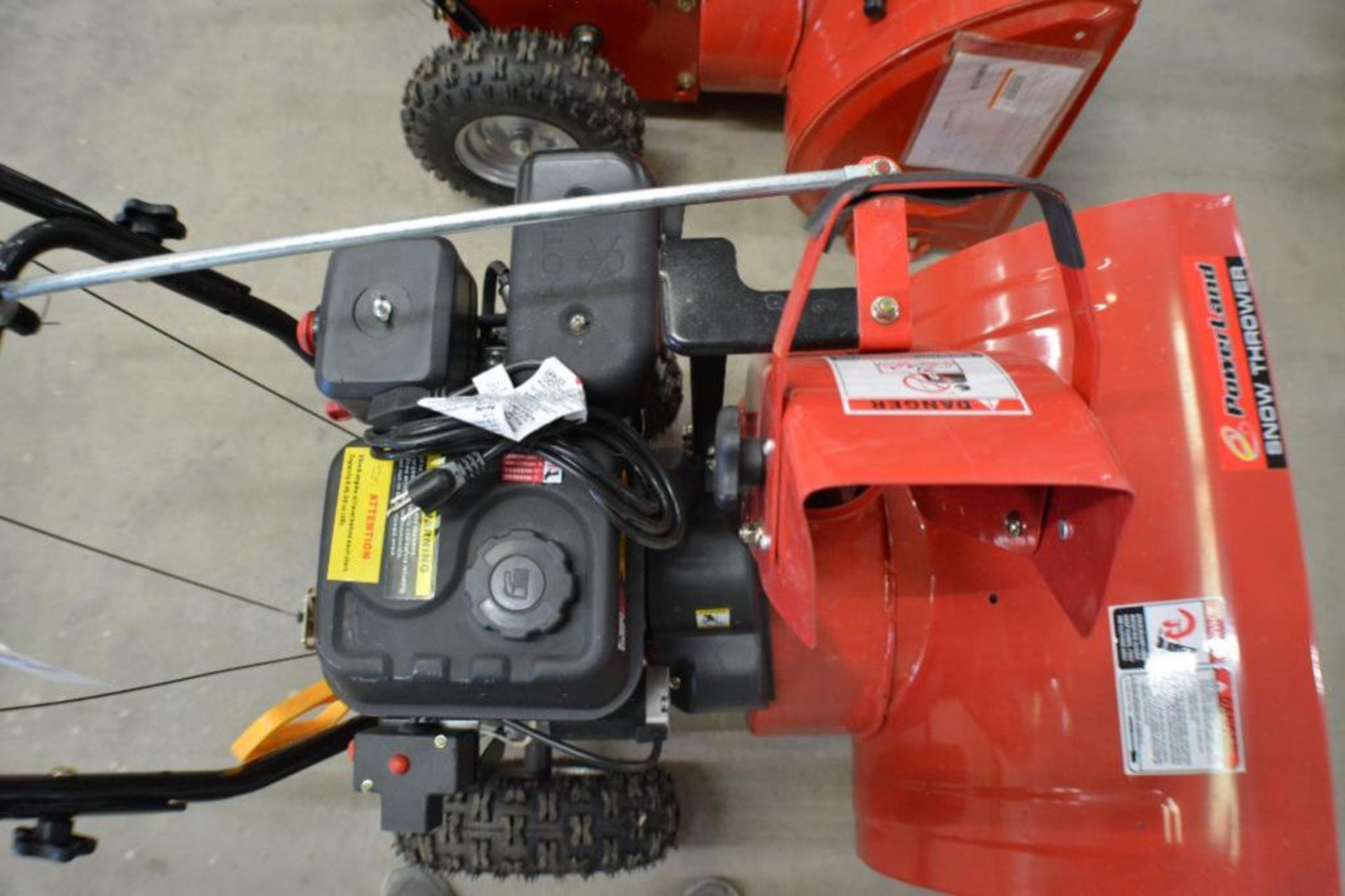 Snow Thrower 24in. 6.5HP with electric Start Engine 4 Stroke by Powerland - Image 5 of 6