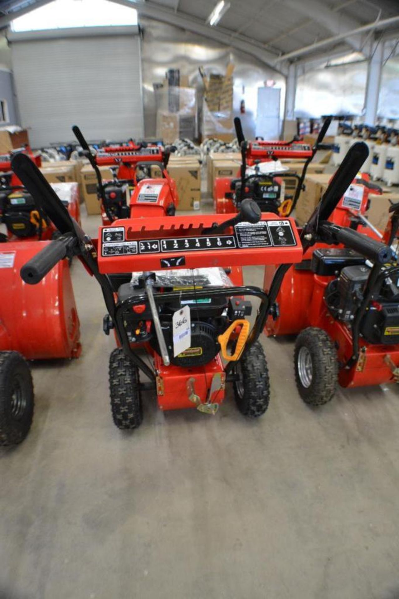 Snow Thrower 24in. 6.5HP with electric Start Engine 4 Stroke by Powerland - Image 6 of 6