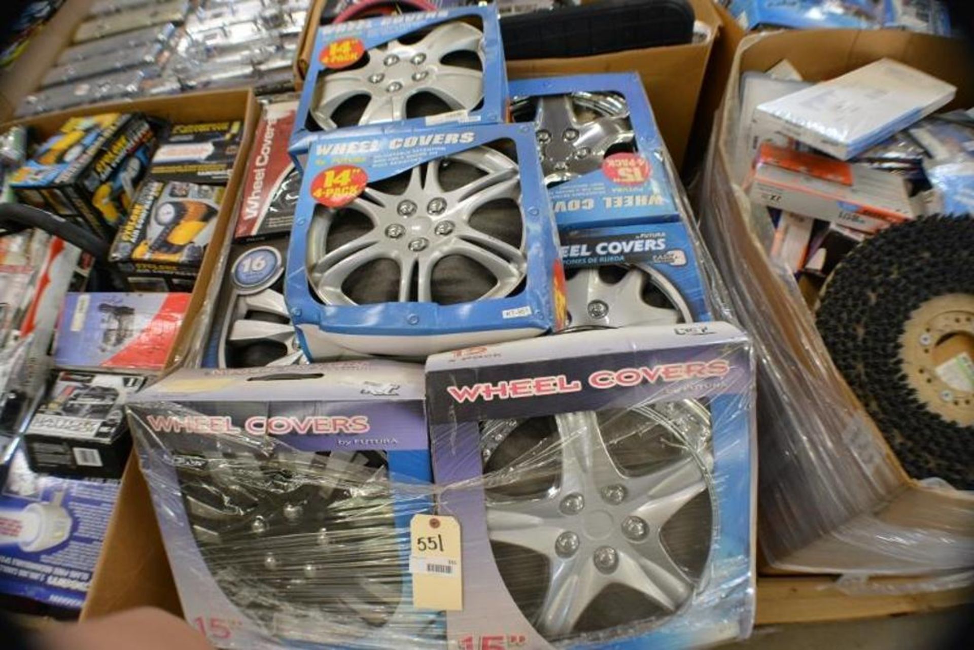 Wheel Covers Assorted Sizes. Contents of Gaylord - Image 4 of 6