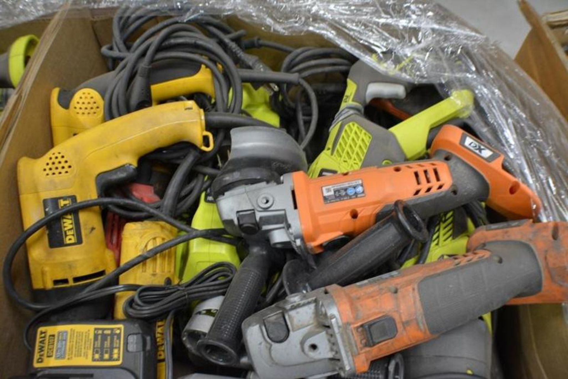 Power Tools. Assorted Brands. Ryobi + Ridgid + Dewalt + Milwaukee. Contents of Pallet - Image 5 of 9