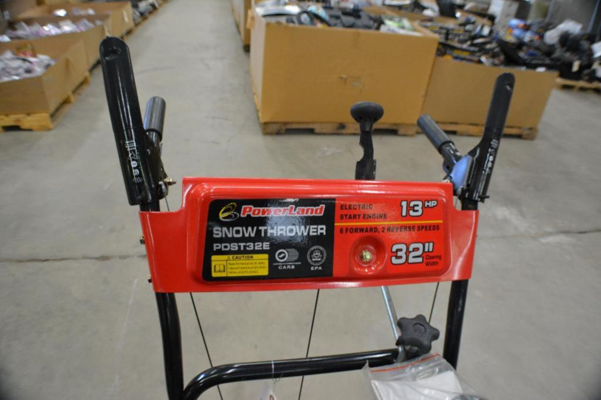 Snow Thrower 32in. 13HP with electric Start Engine 4 Stroke by Powerland - Image 5 of 8
