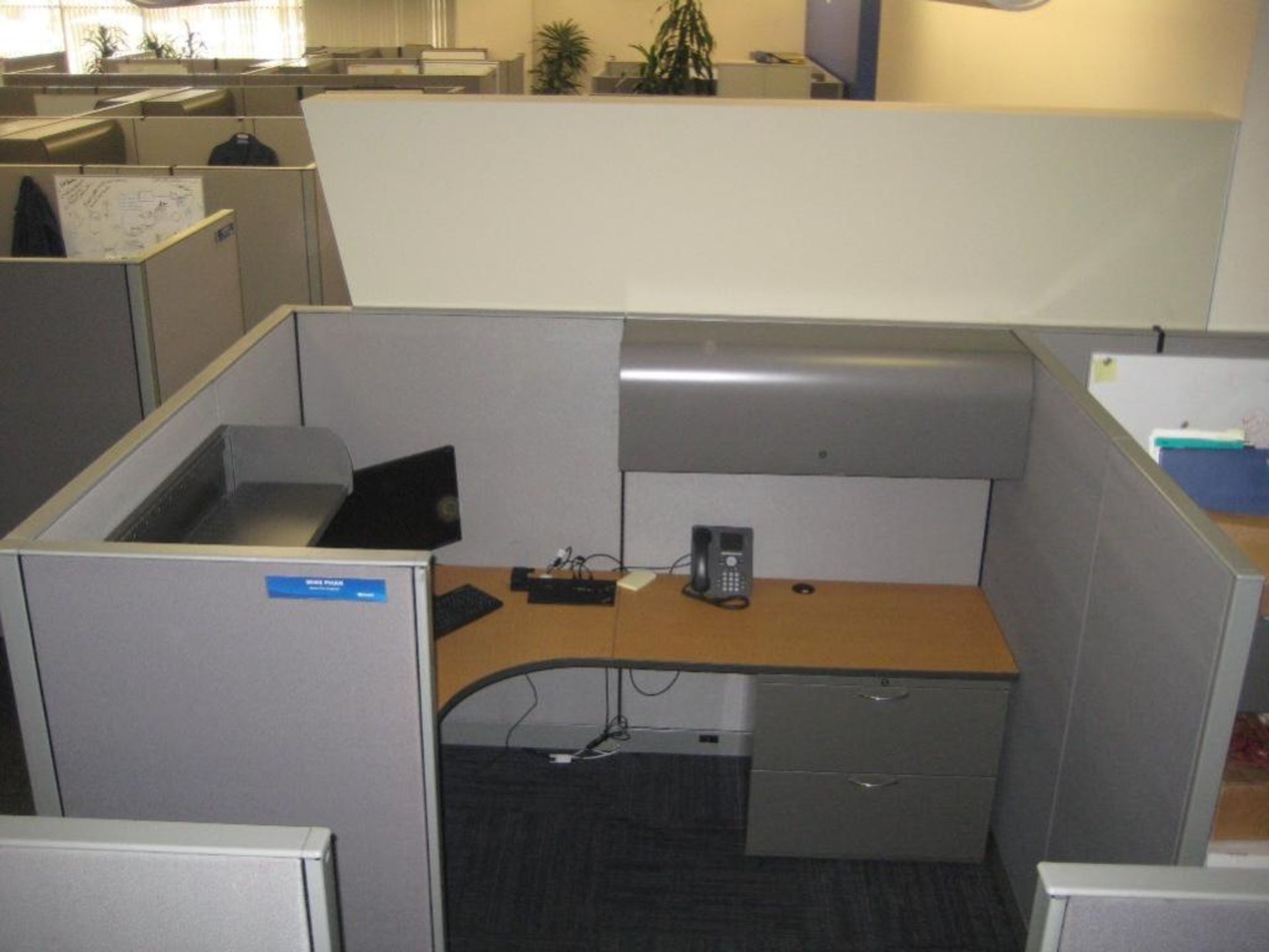 Knoll office cubicles - Image 6 of 51